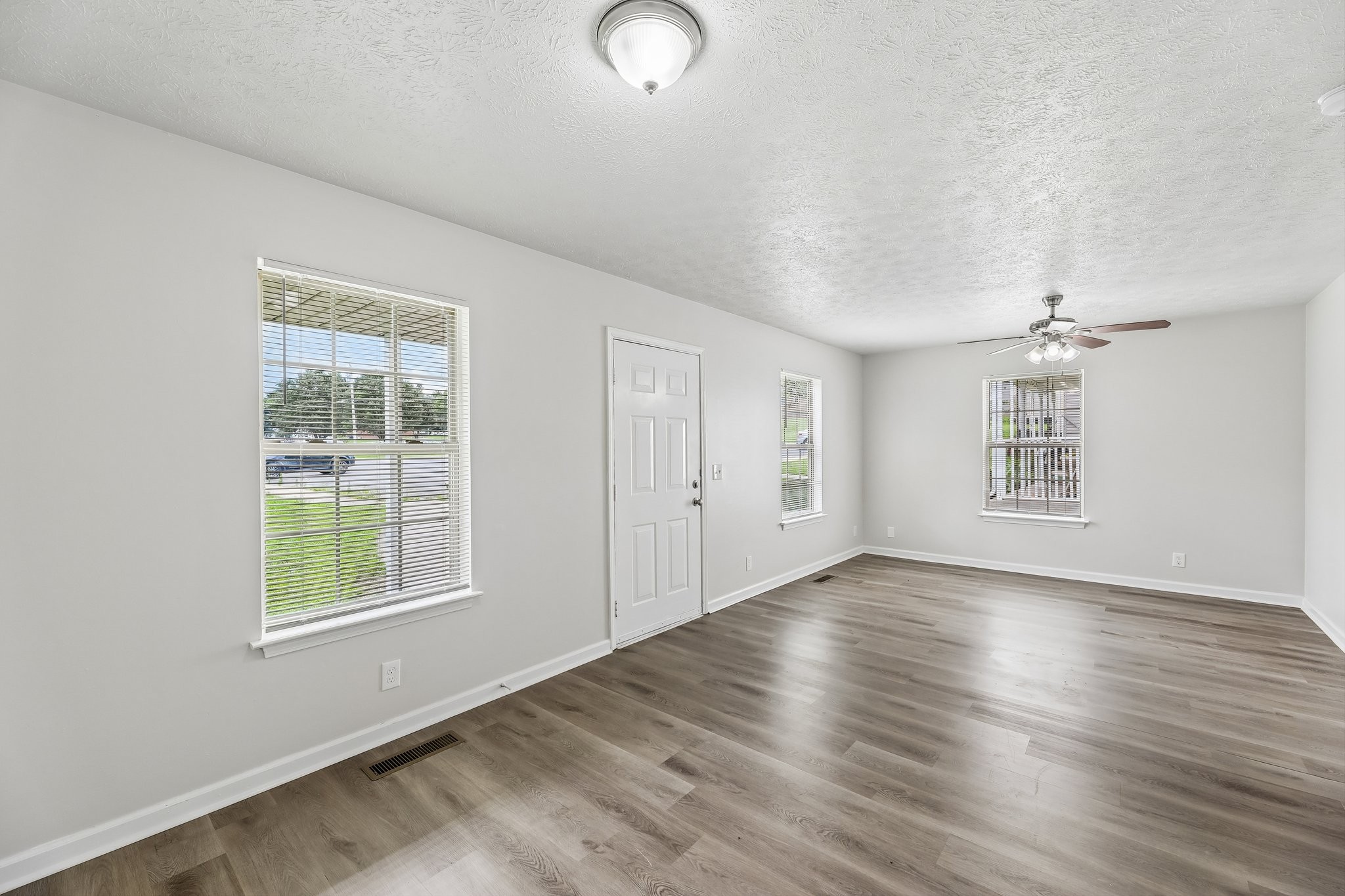 2607 Landrum Ct Property Photo 11