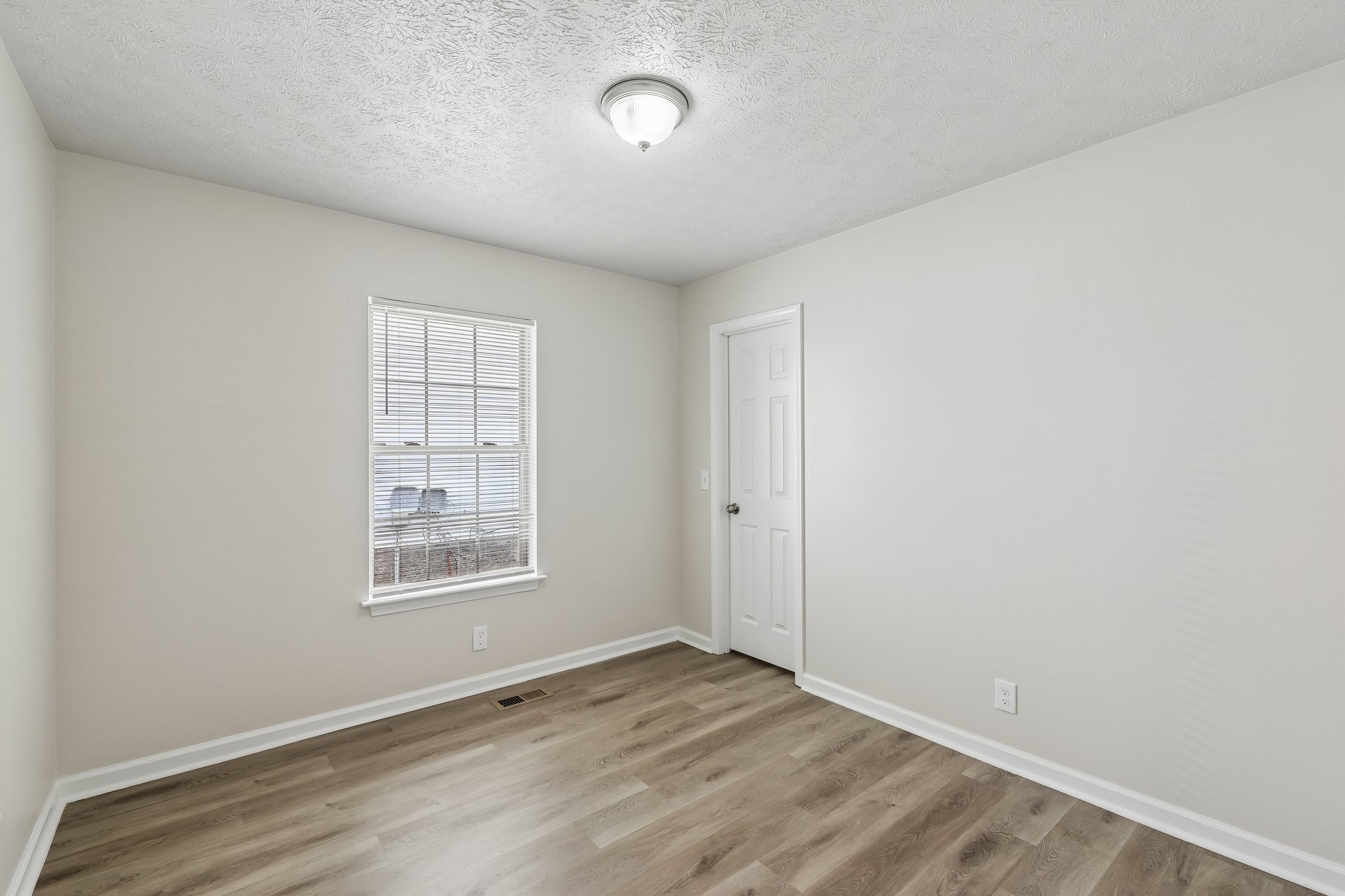 2607 Landrum Ct Property Photo 20