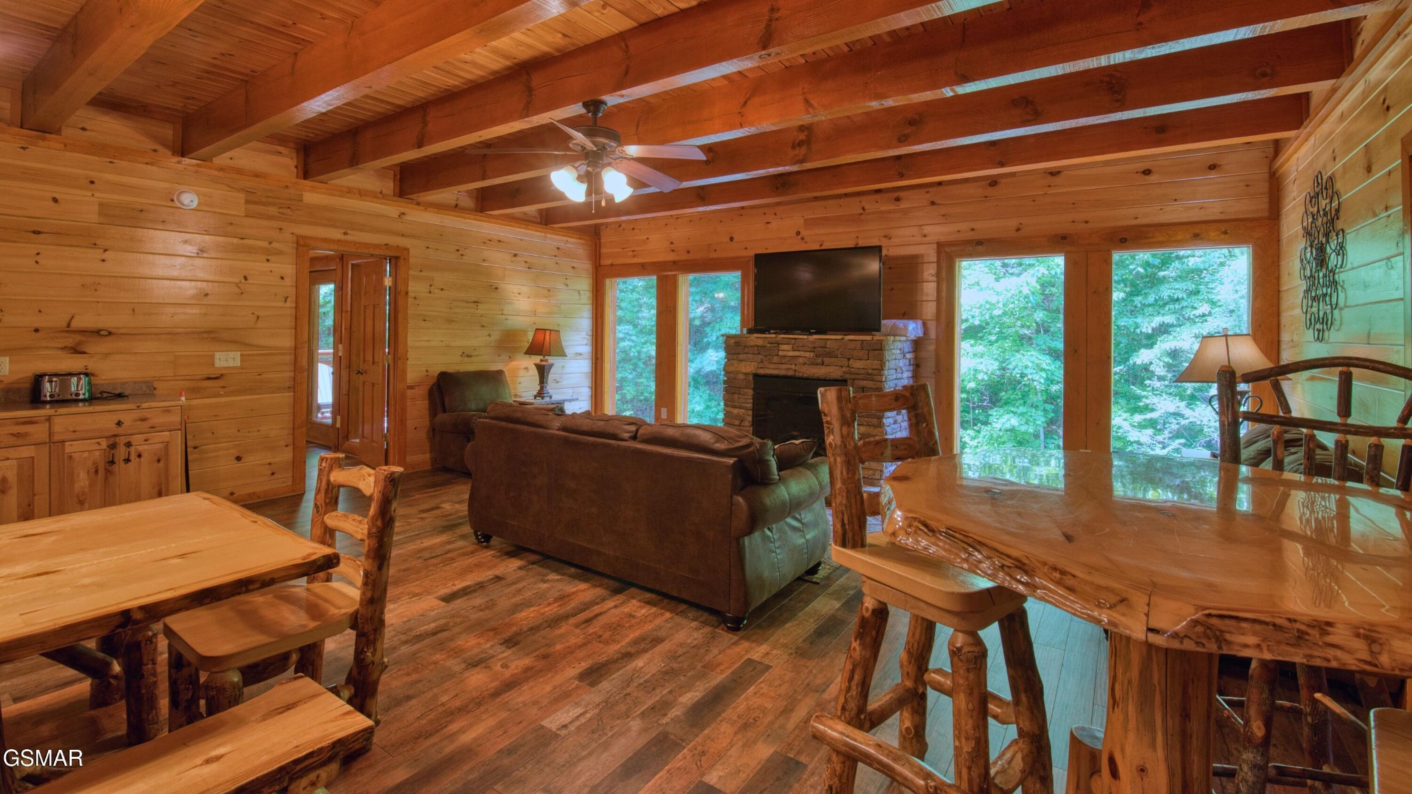 1124 Black Bear Cub Way Property Photo 5