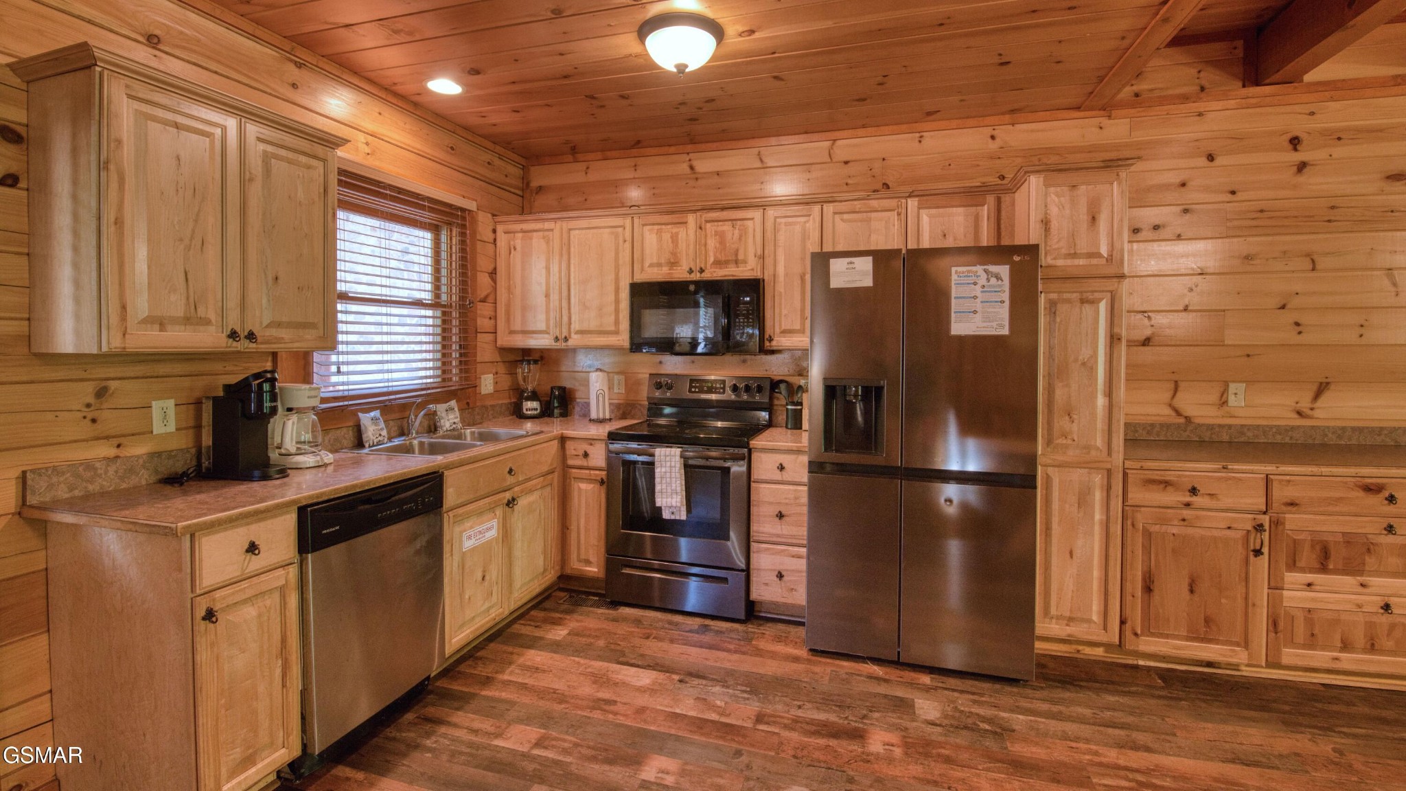 1124 Black Bear Cub Way Property Photo 8