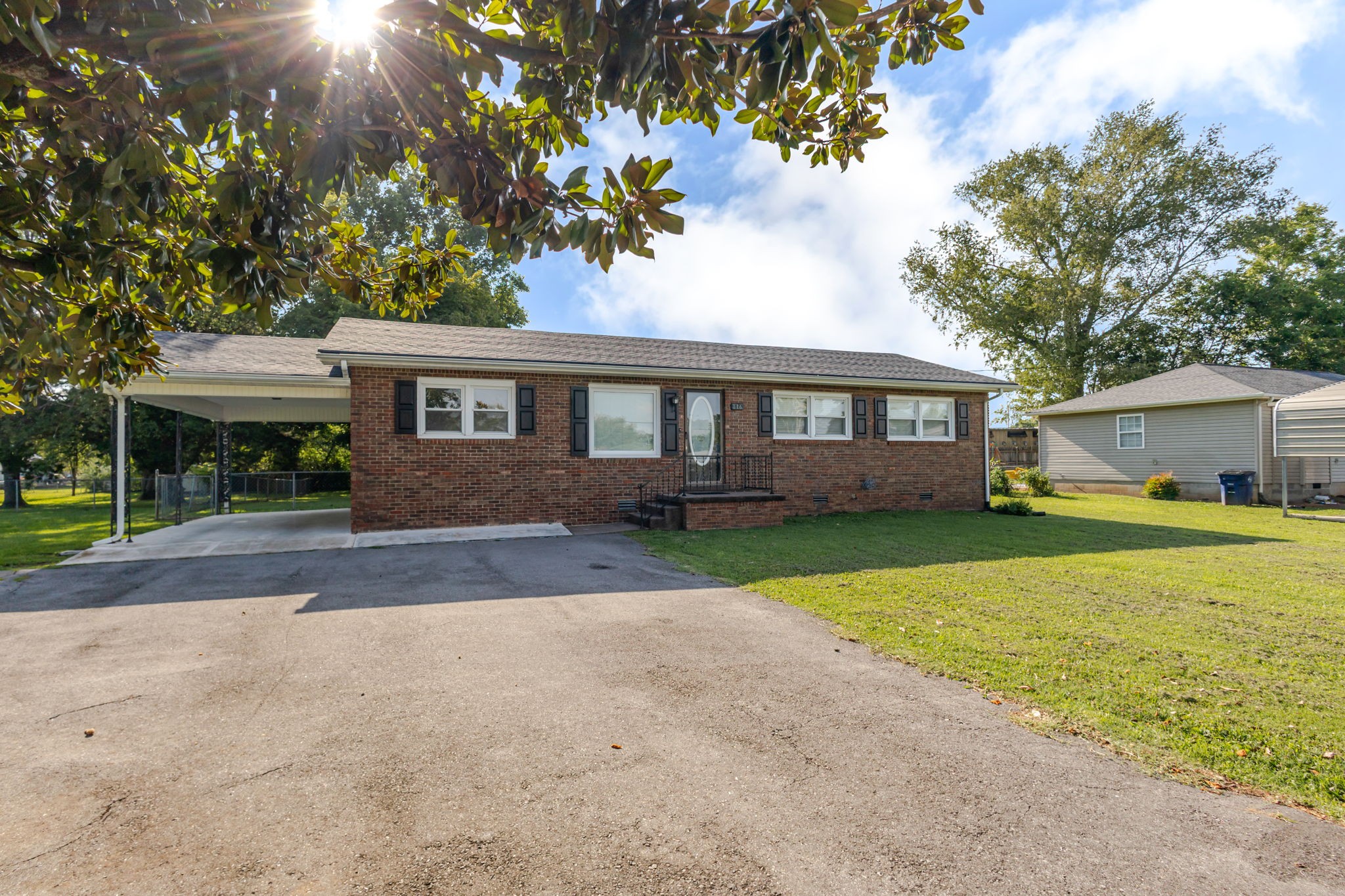 116 Eveningside Dr Property Photo 1