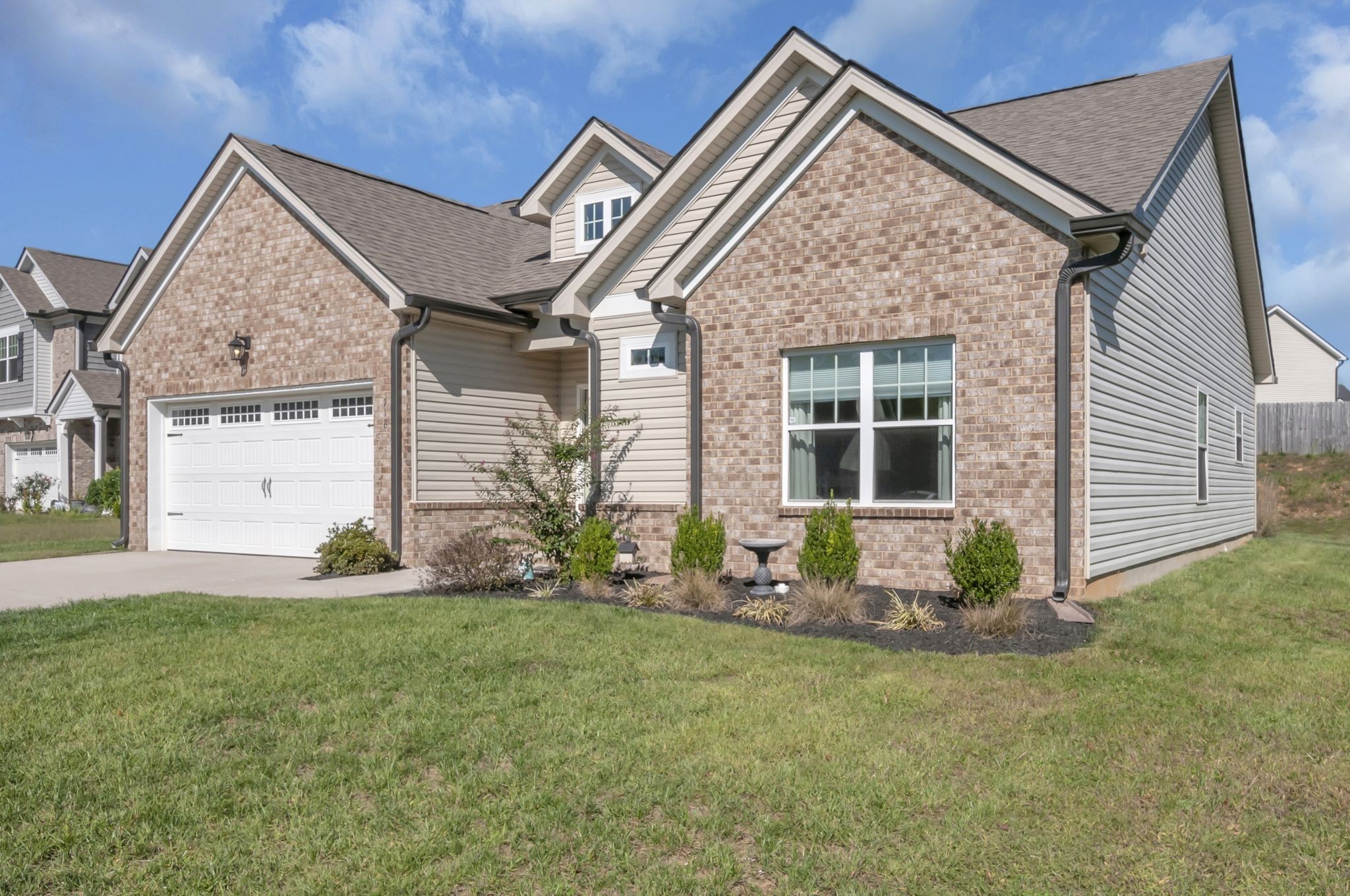 718 Monarchos Bnd Property Photo 1