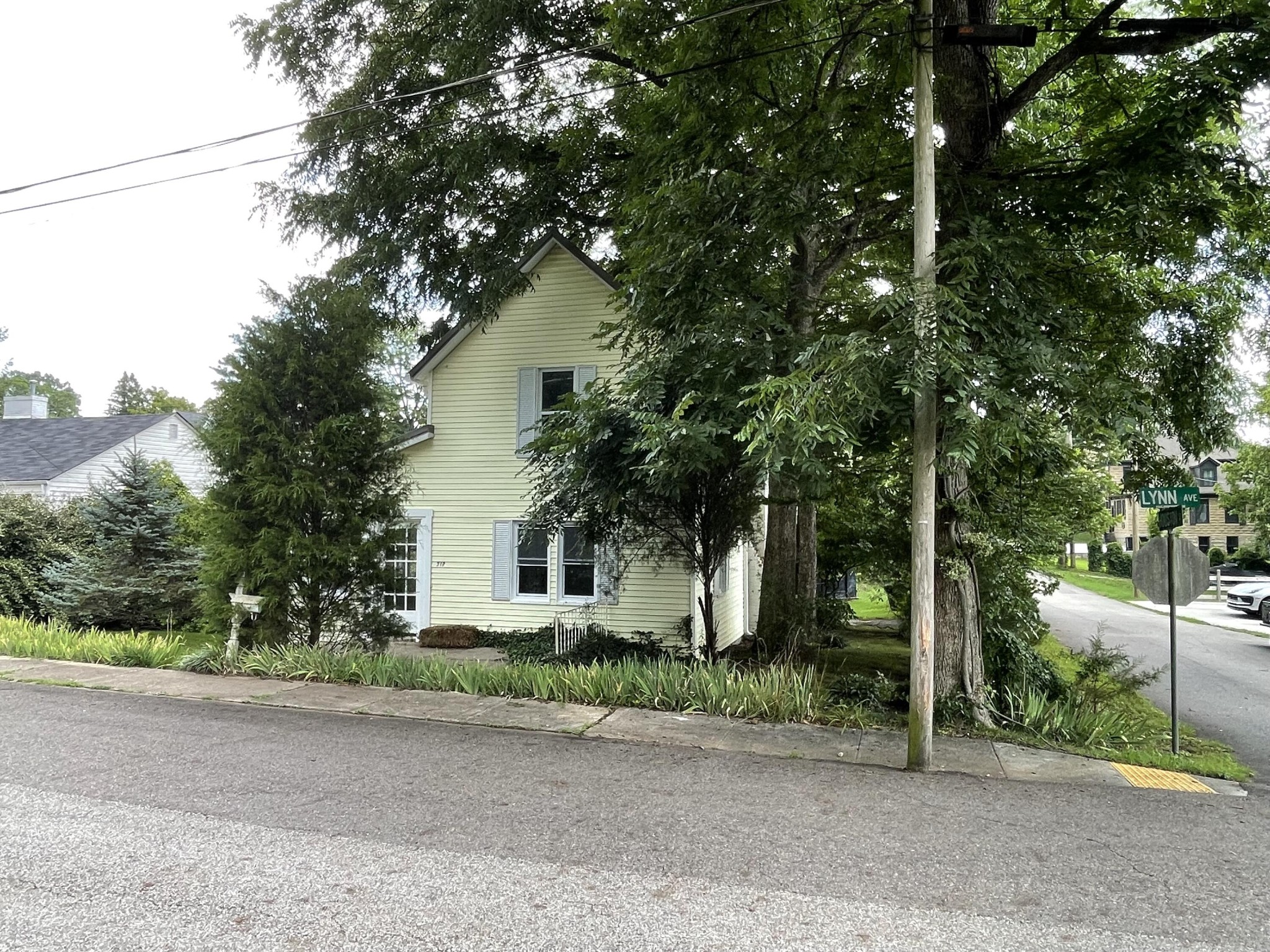 317 Lynn Avenue Property Photo 1
