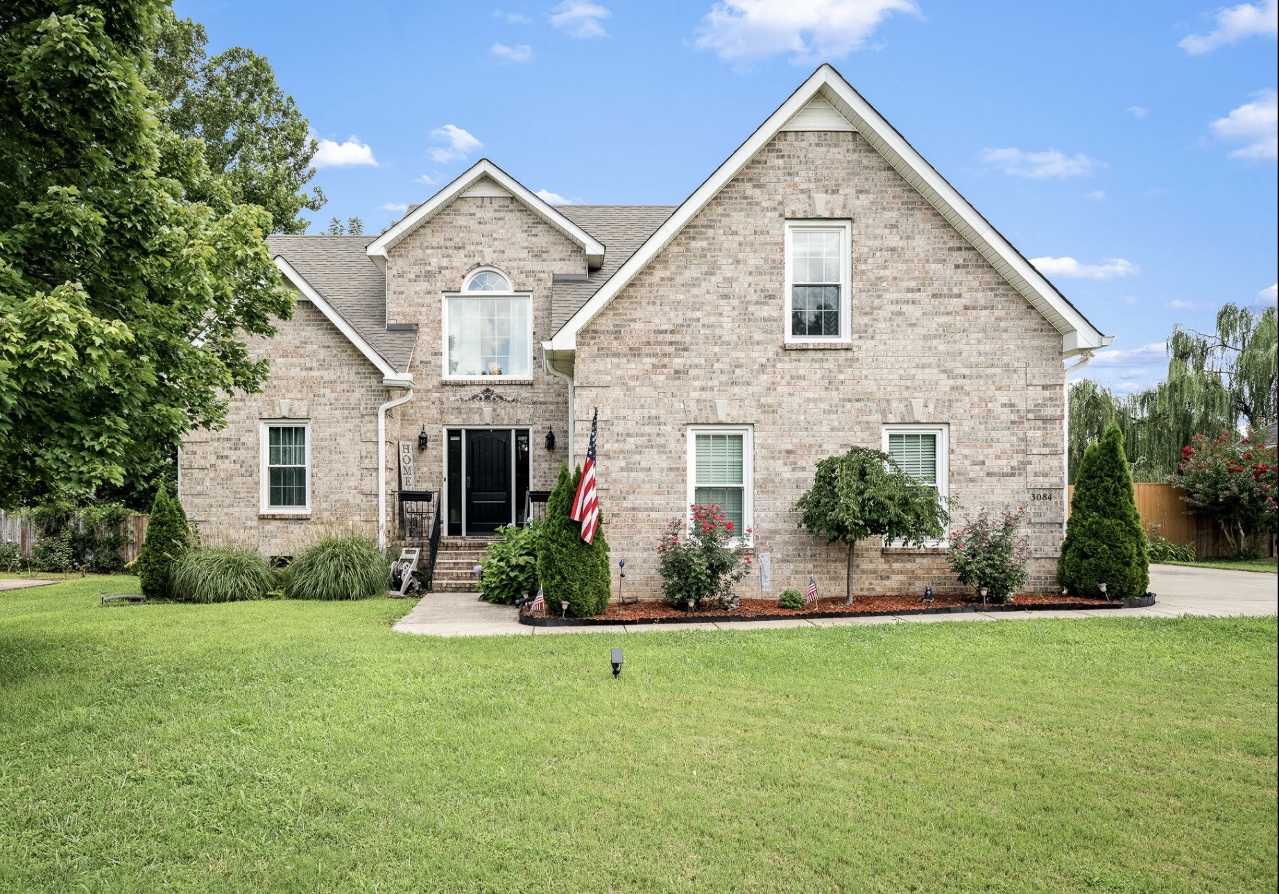 3084 Vicwood Dr