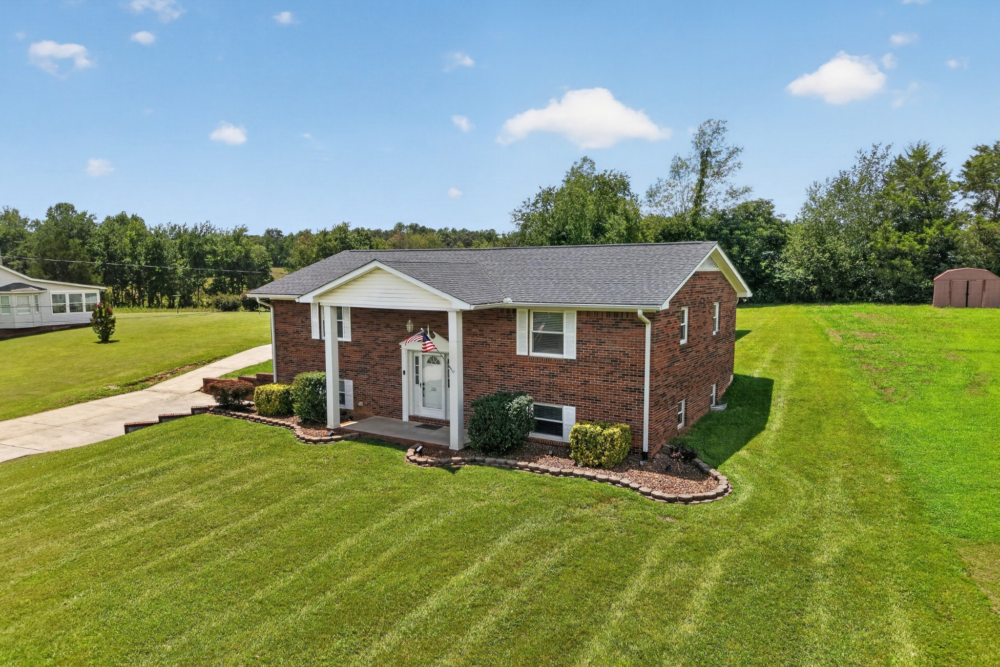 225 Westgate Dr