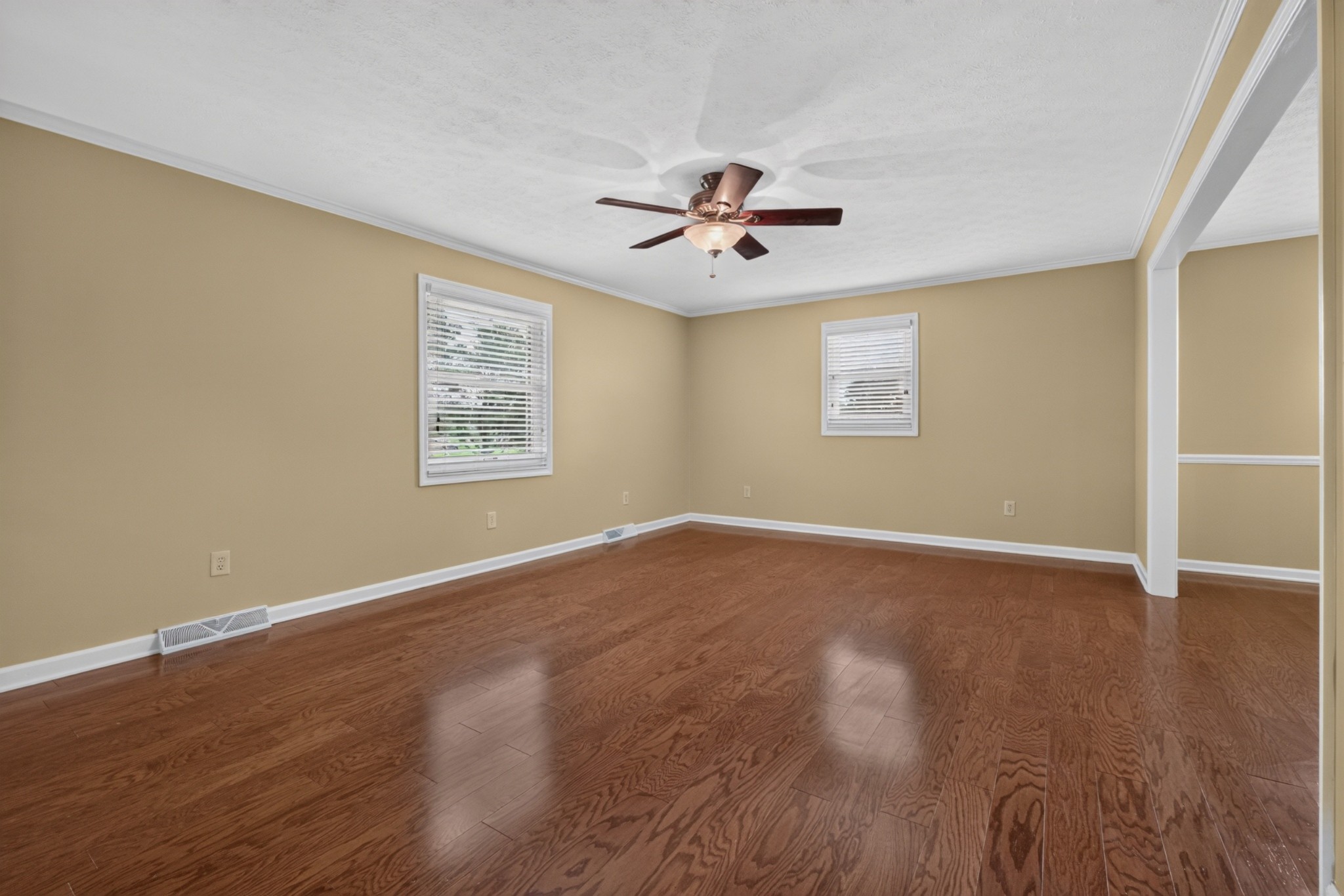 225 Westgate Dr Property Photo 24
