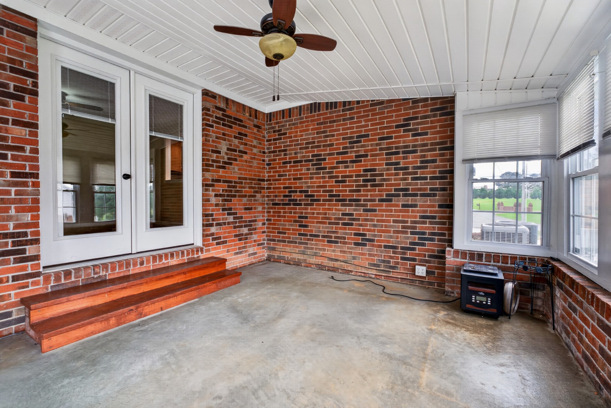 225 Westgate Dr Property Photo 39