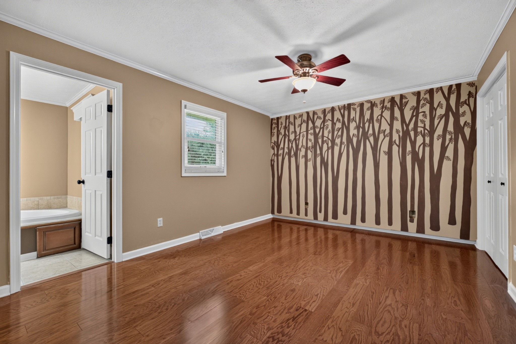 225 Westgate Dr Property Photo 43