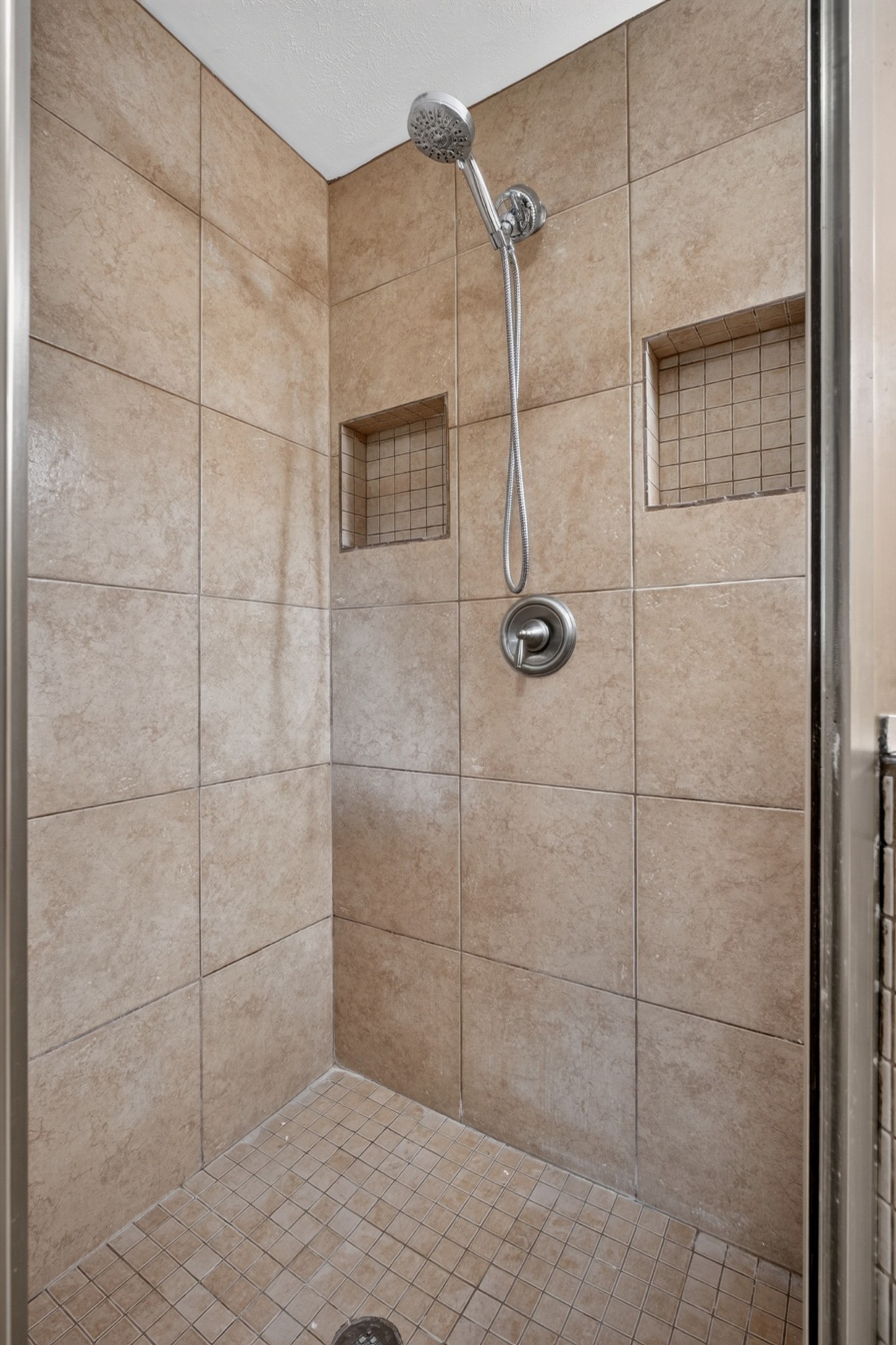 225 Westgate Dr Property Photo 51