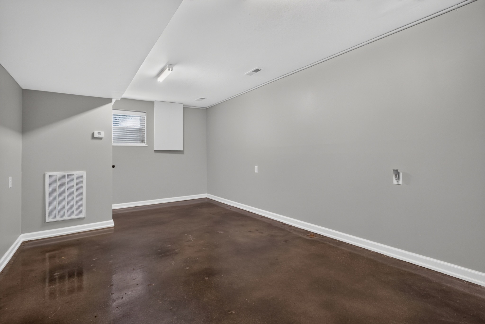 225 Westgate Dr Property Photo 52