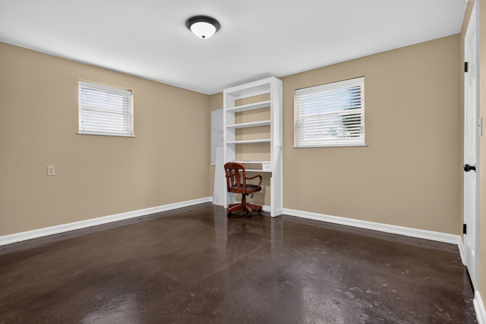 225 Westgate Dr Property Photo 55