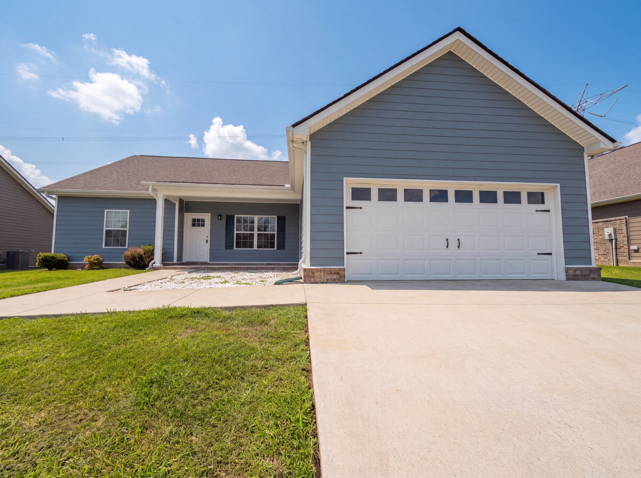 734 Mitscher Dr