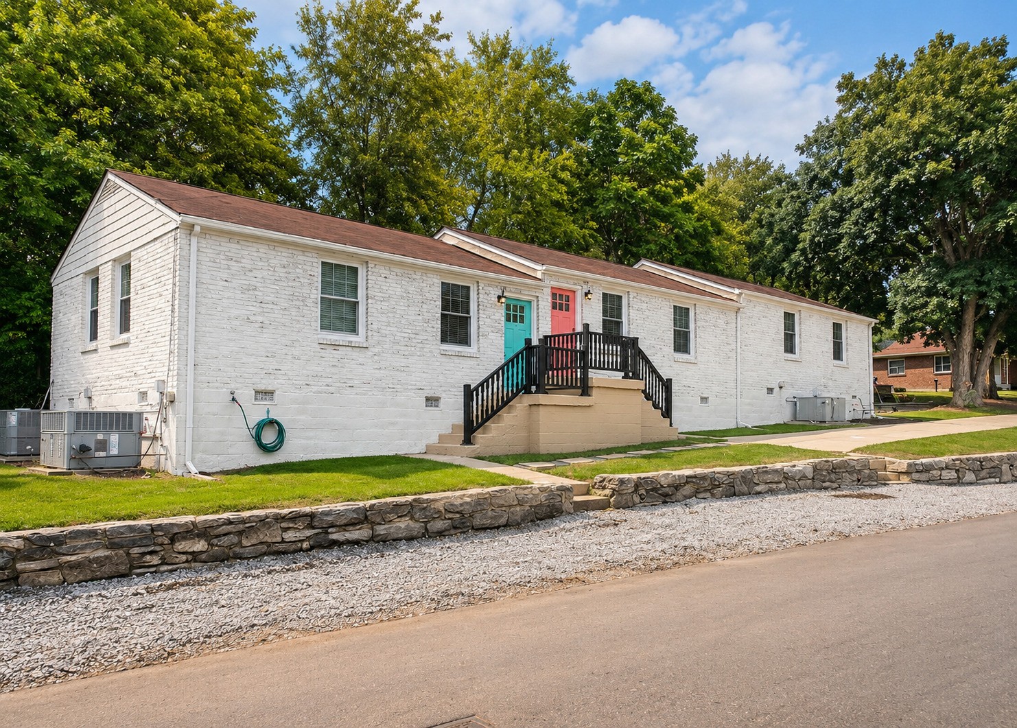 2332 Batavia St Property Photo 1