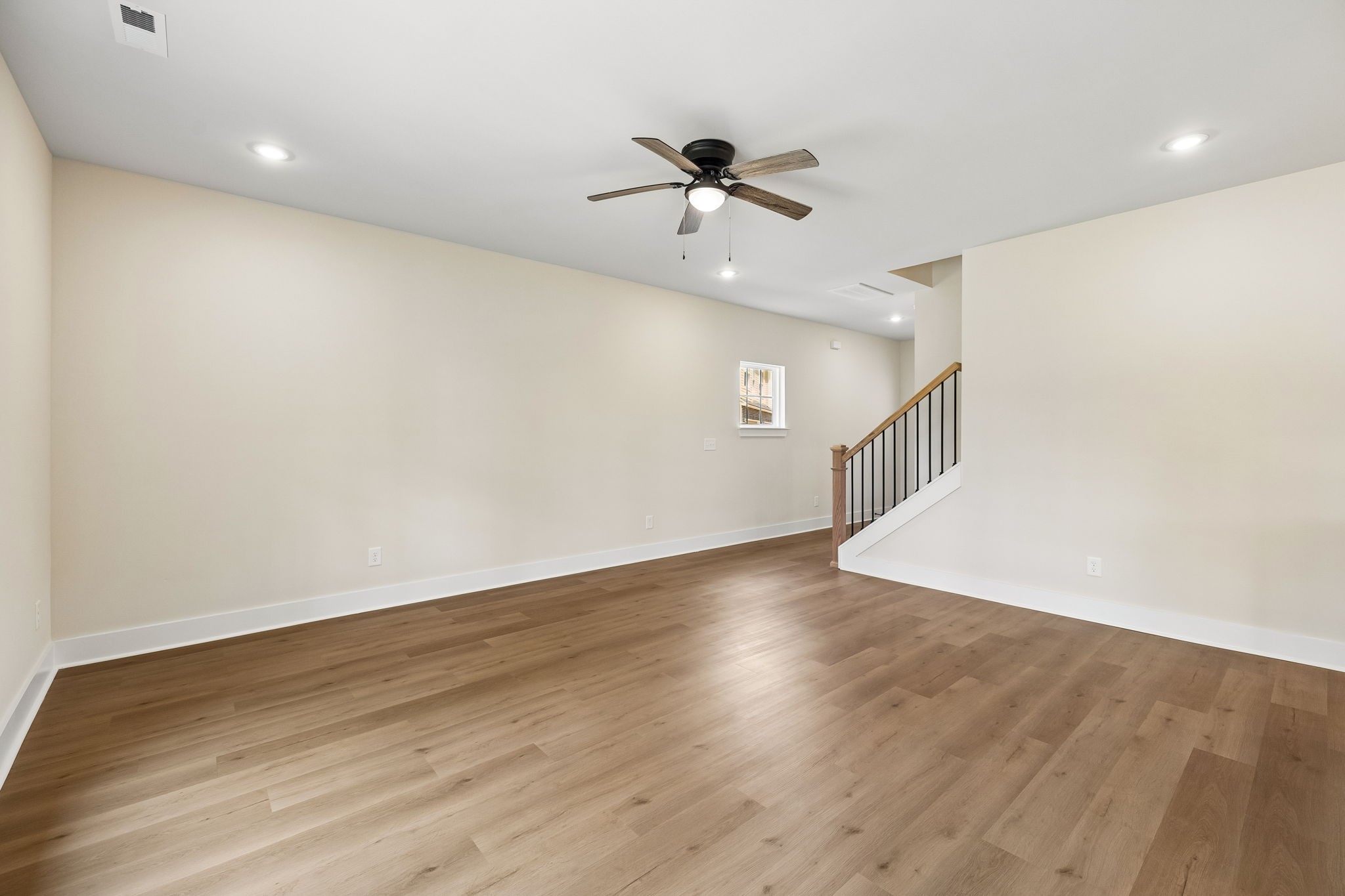 1052 Stagecoach Dr Property Photo 8