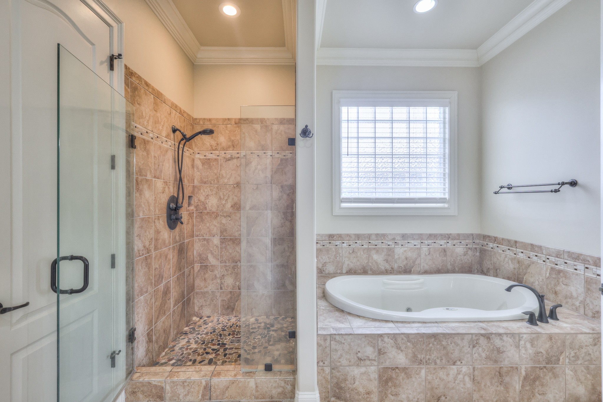 3196 Appian Way Property Photo 18