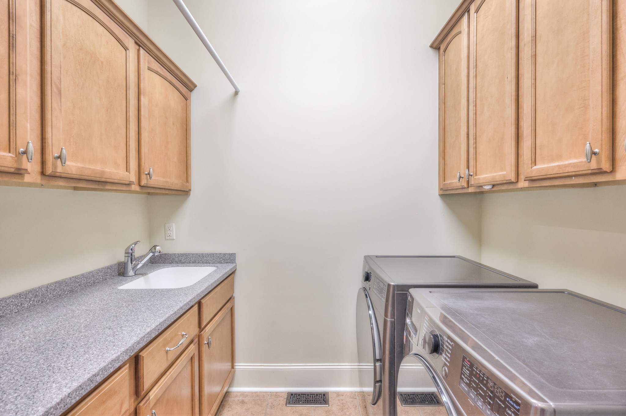 3196 Appian Way Property Photo 23