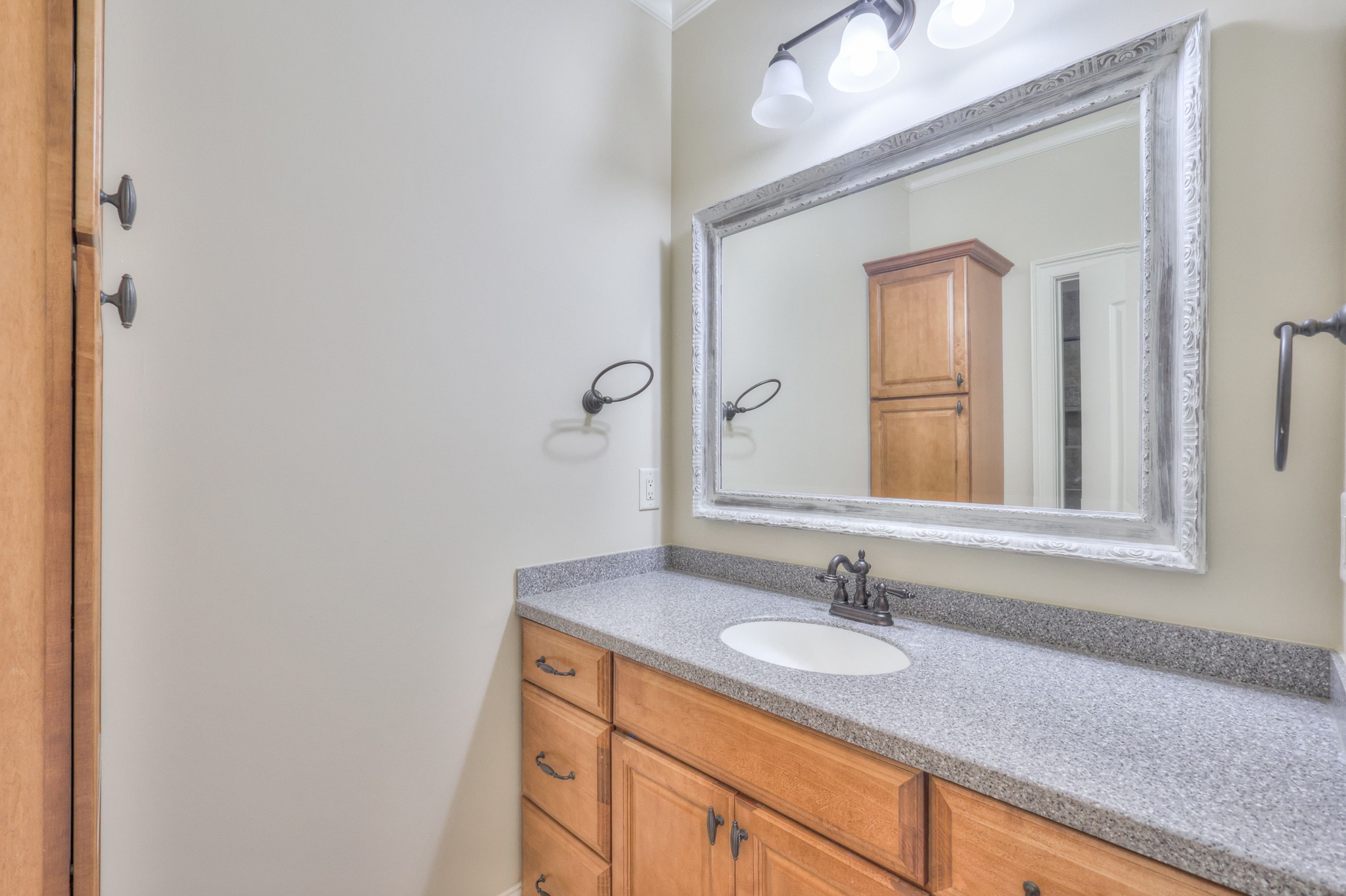 3196 Appian Way Property Photo 28
