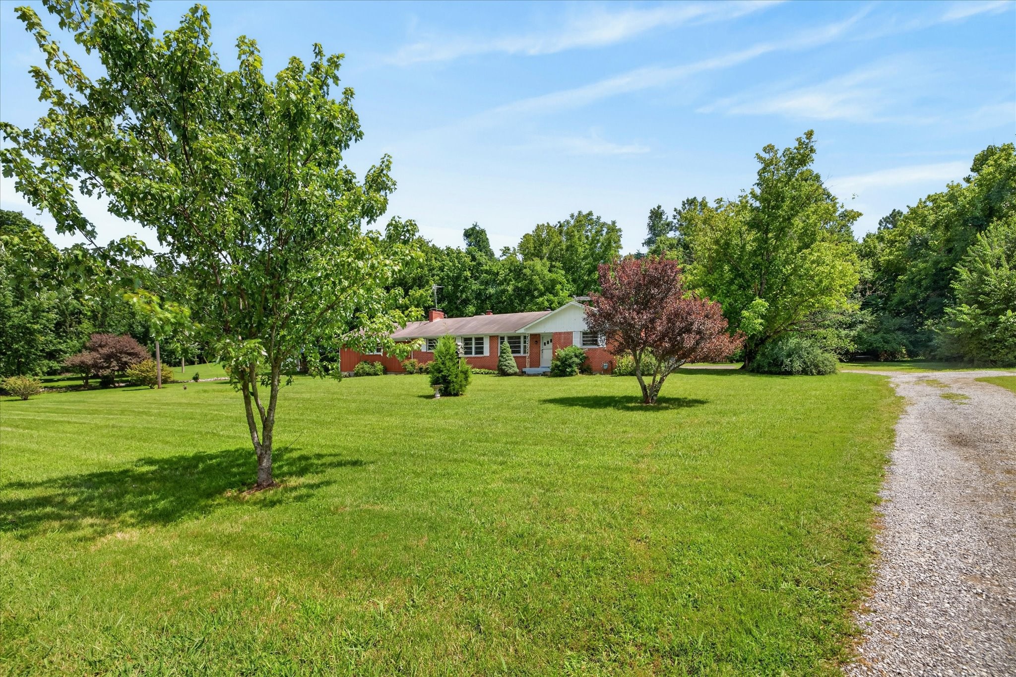 910 Highway 13 Property Photo 3