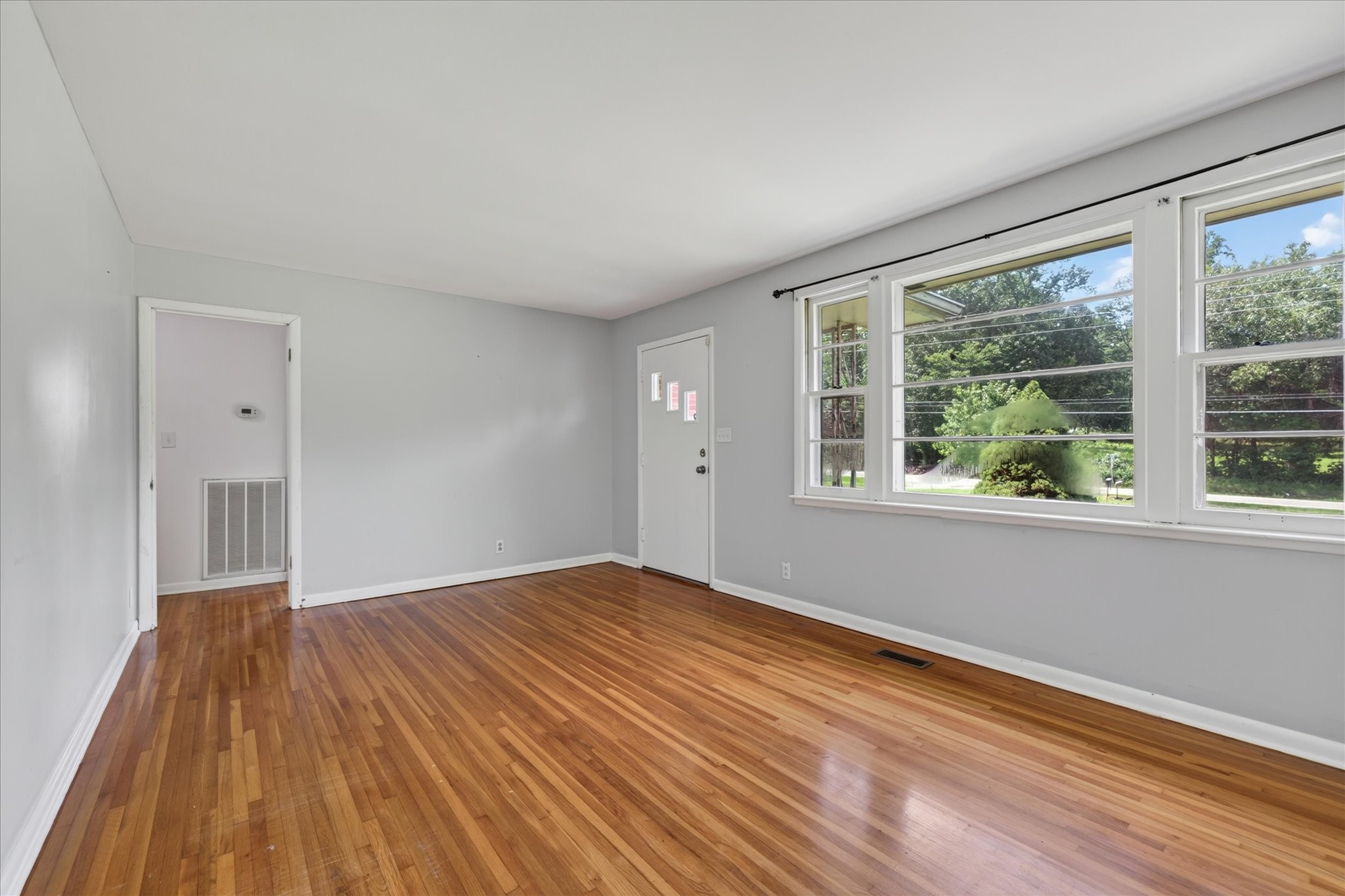 910 Highway 13 Property Photo 10
