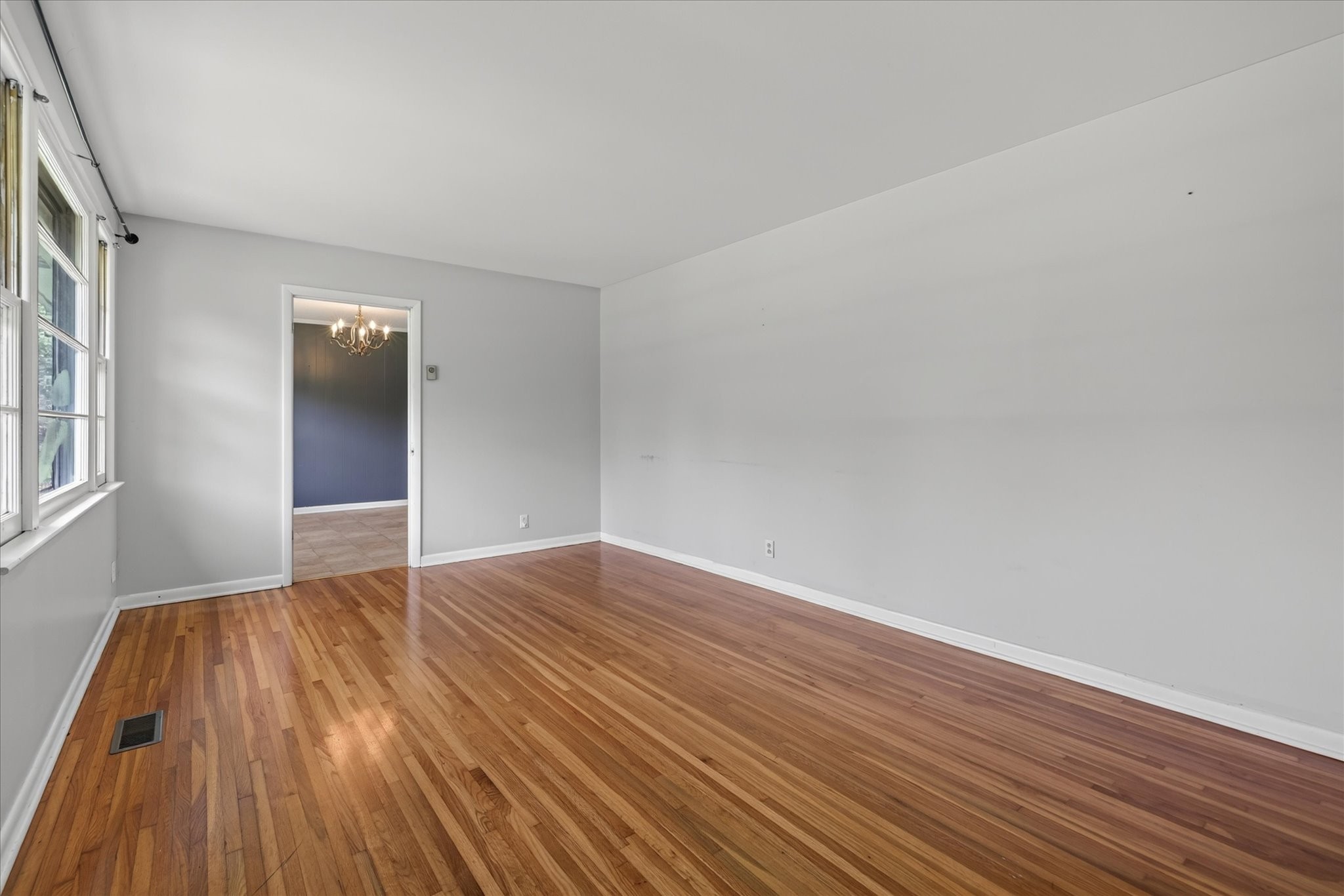 910 Highway 13 Property Photo 12