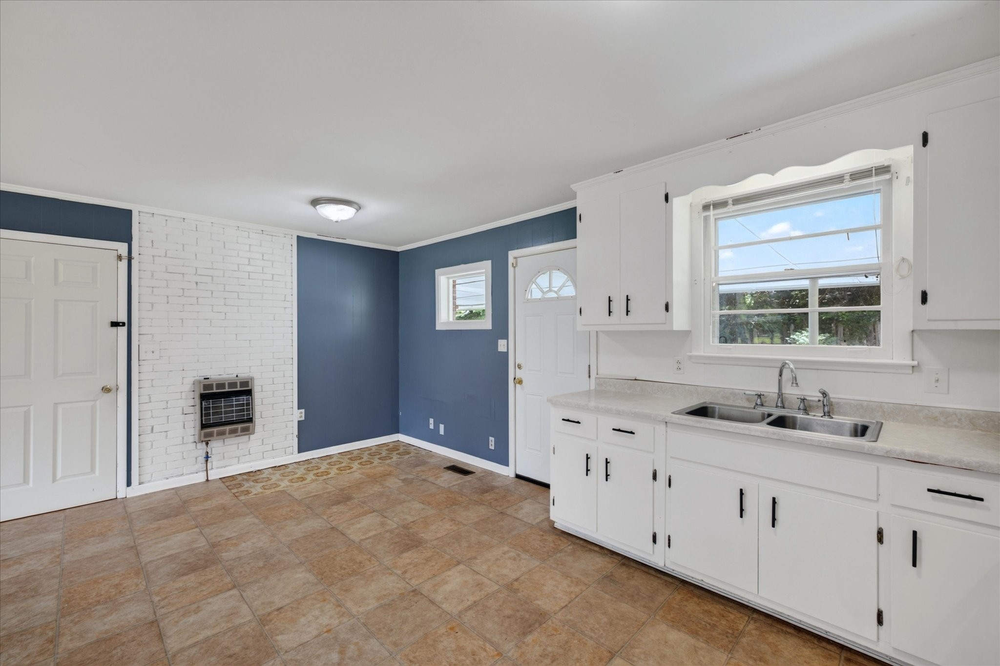910 Highway 13 Property Photo 19