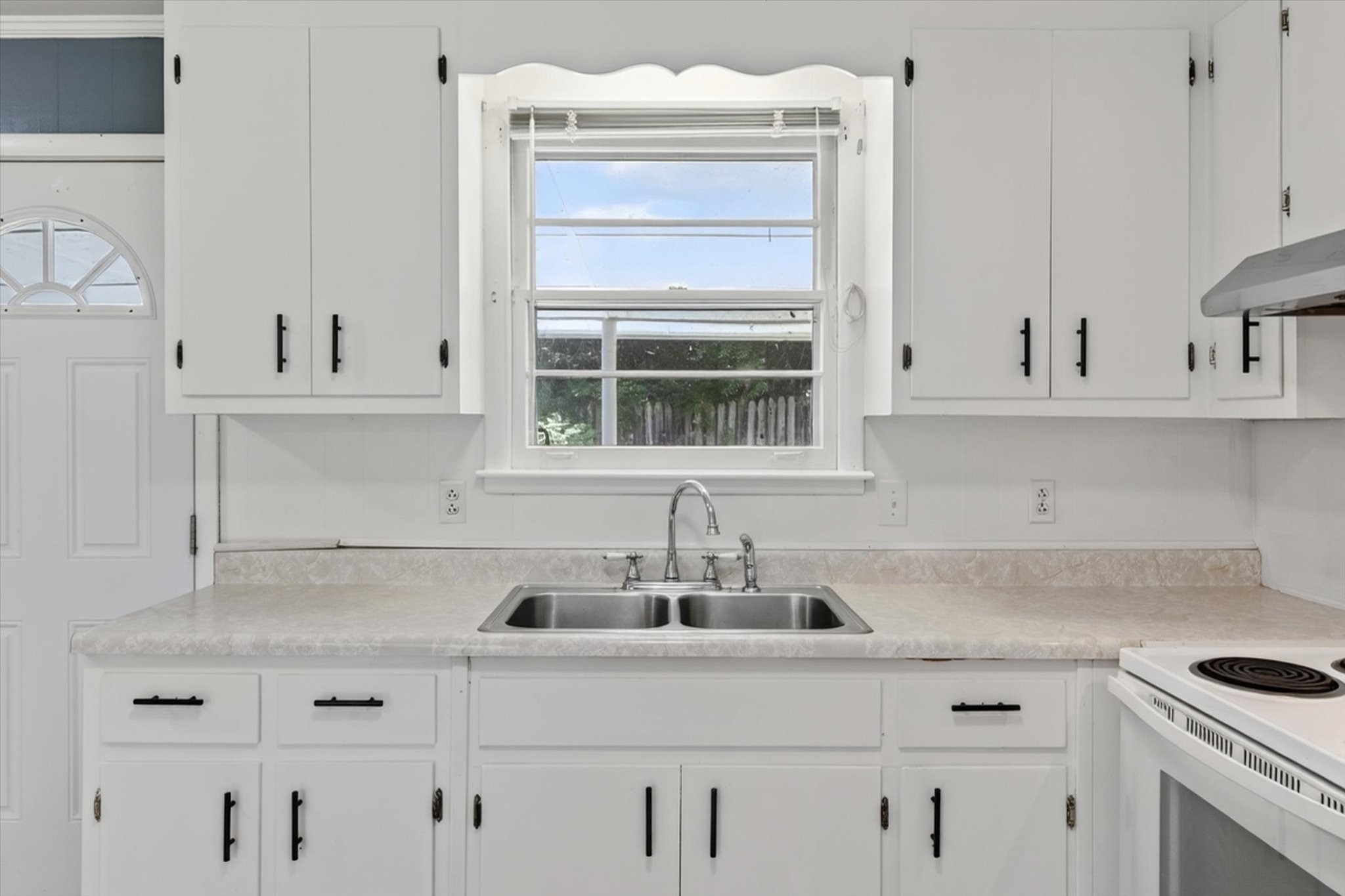 910 Highway 13 Property Photo 20