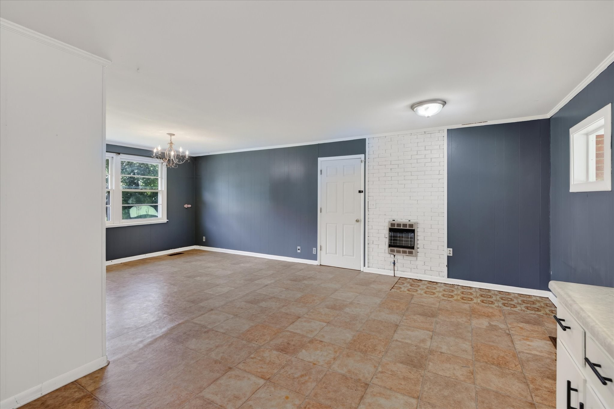 910 Highway 13 Property Photo 21