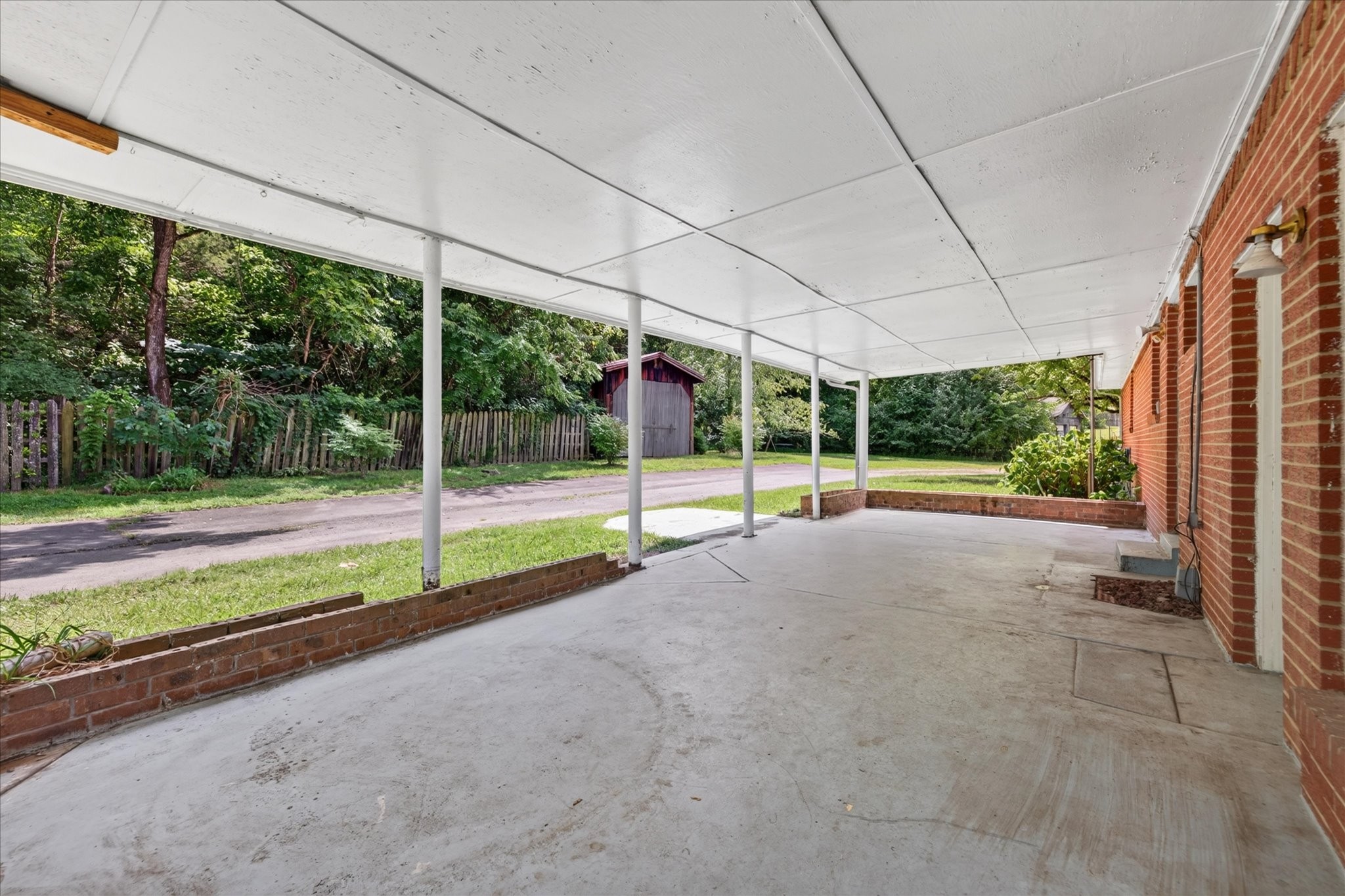 910 Highway 13 Property Photo 32