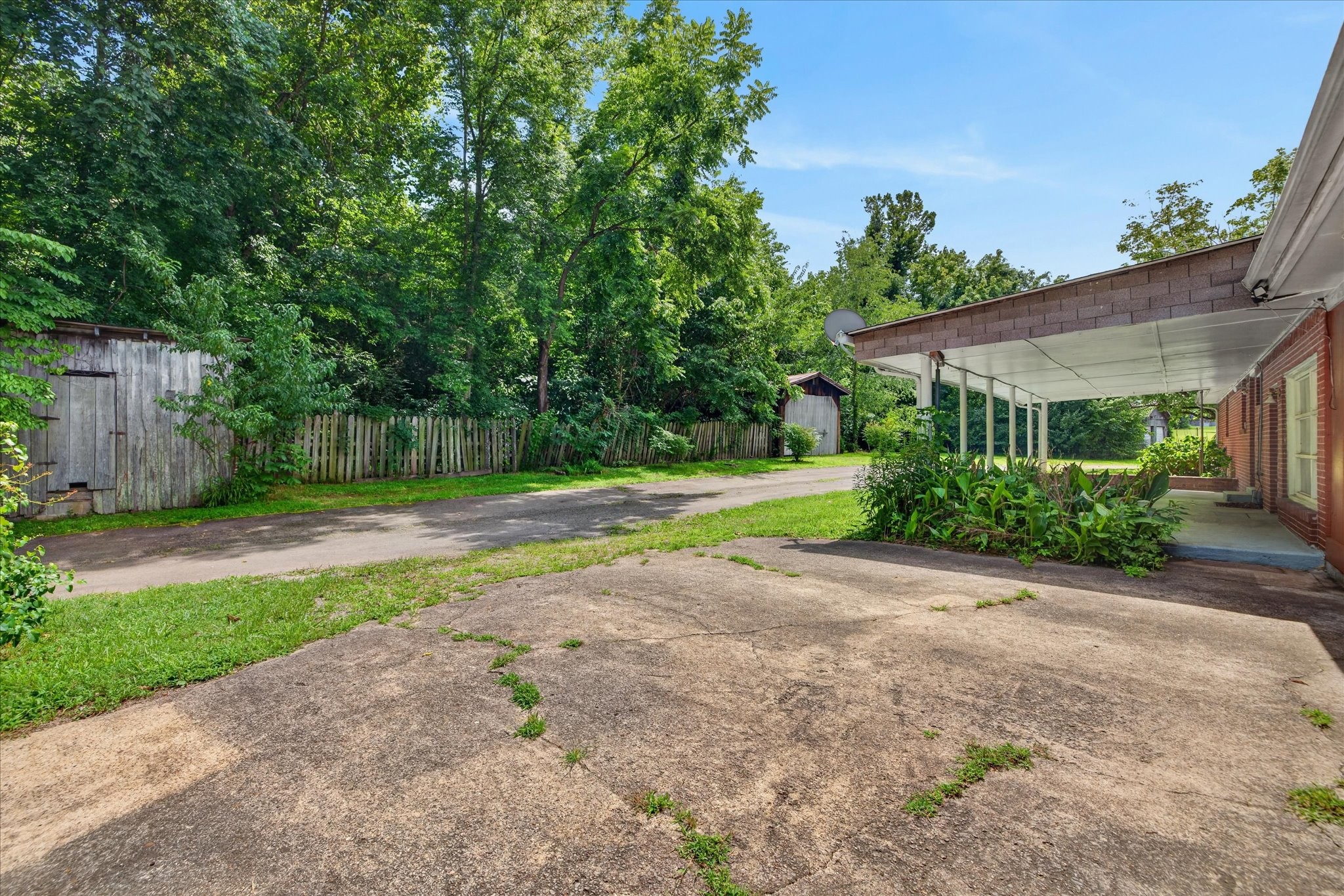 910 Highway 13 Property Photo 33