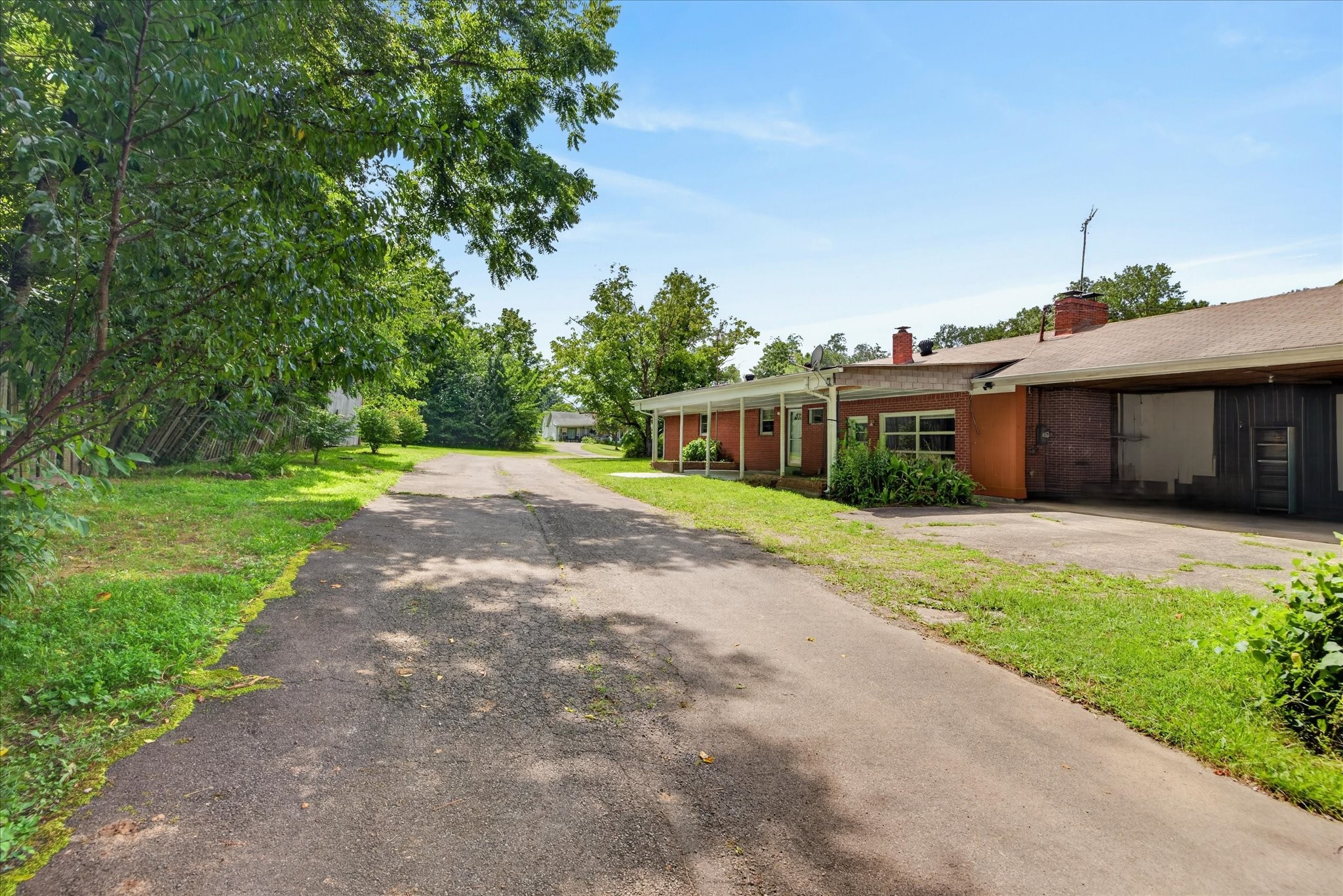 910 Highway 13 Property Photo 38