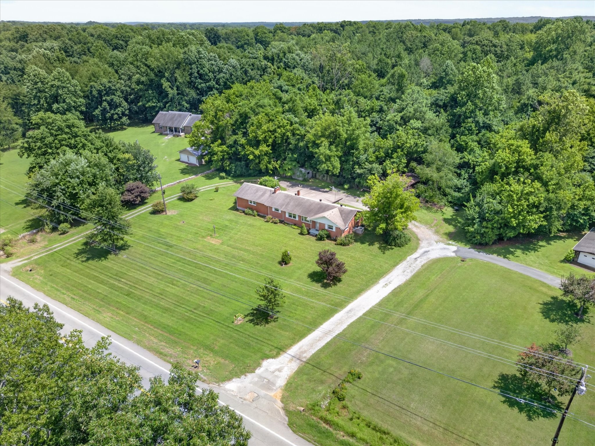 910 Highway 13 Property Photo 45
