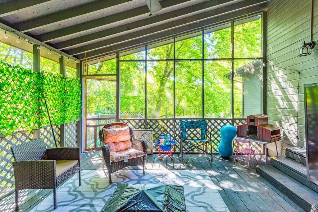 1900 Meadowbrook Circle, Nw Property Photo 25
