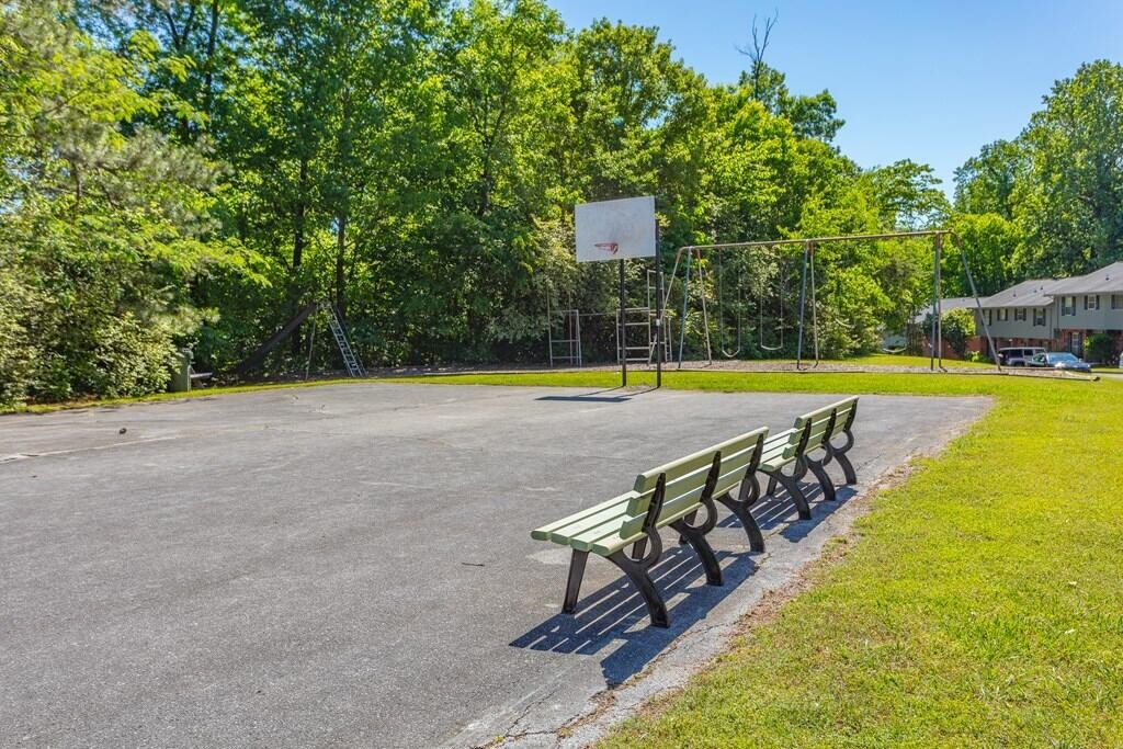 1900 Meadowbrook Circle, Nw Property Photo 32