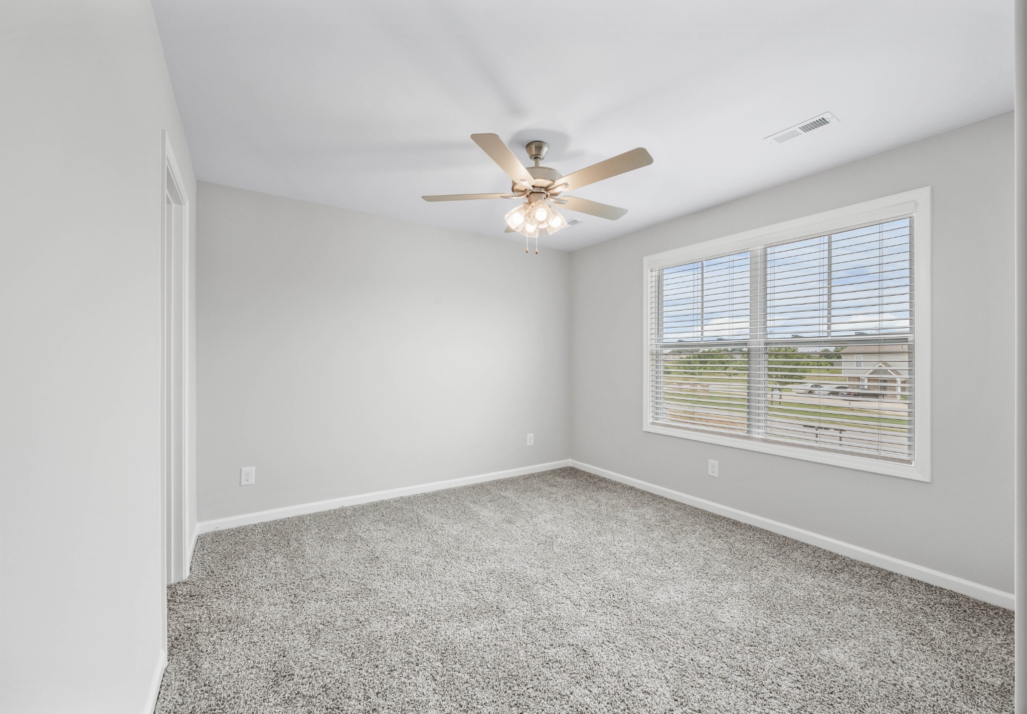 2201 Eldos Trace Cir Property Photo 17
