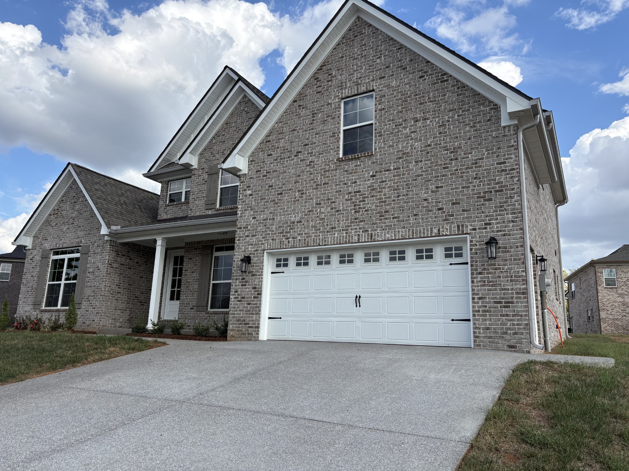 930 Stovers Glen Dr Property Photo 3