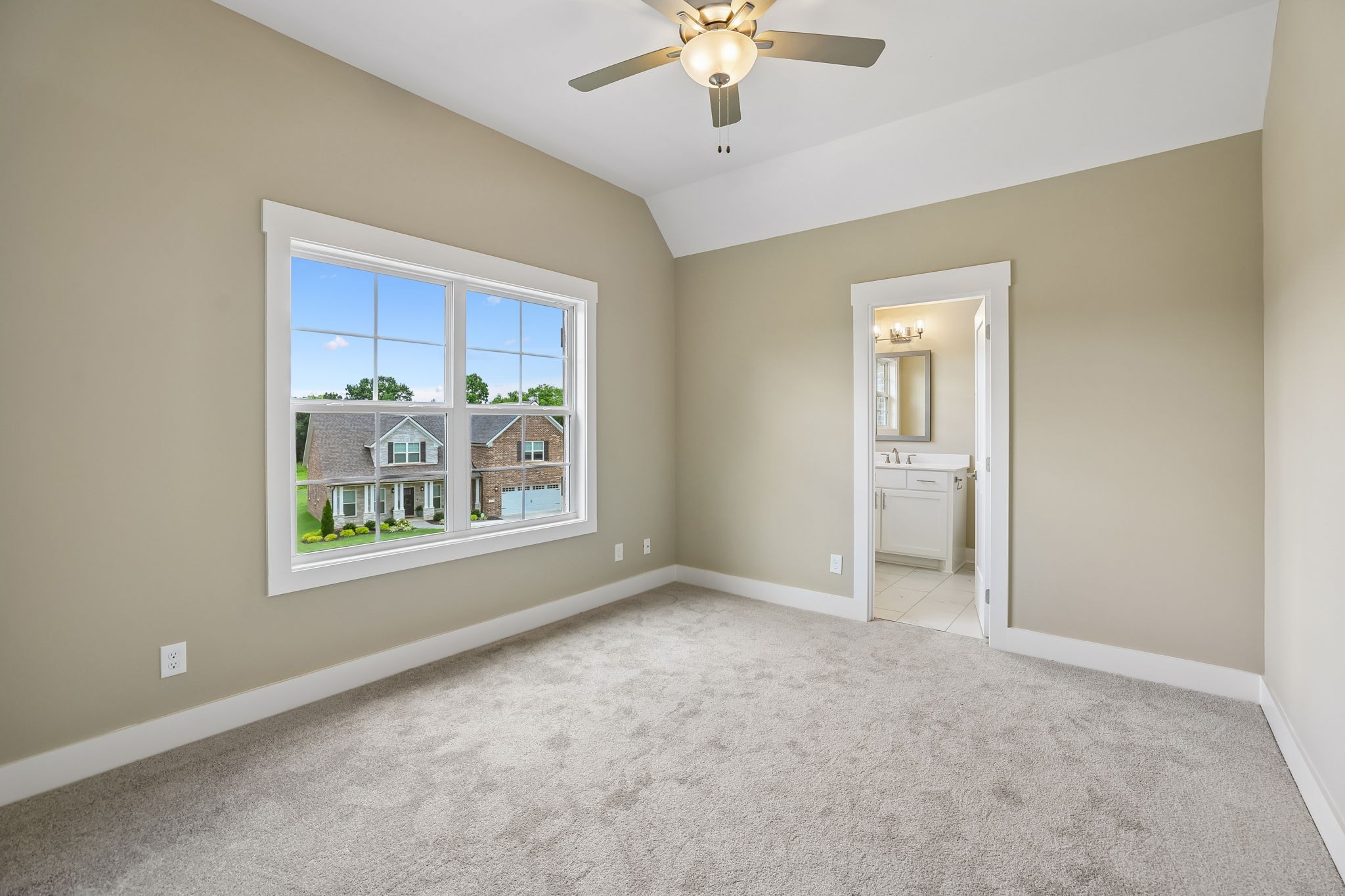 930 Stovers Glen Dr Property Photo 34
