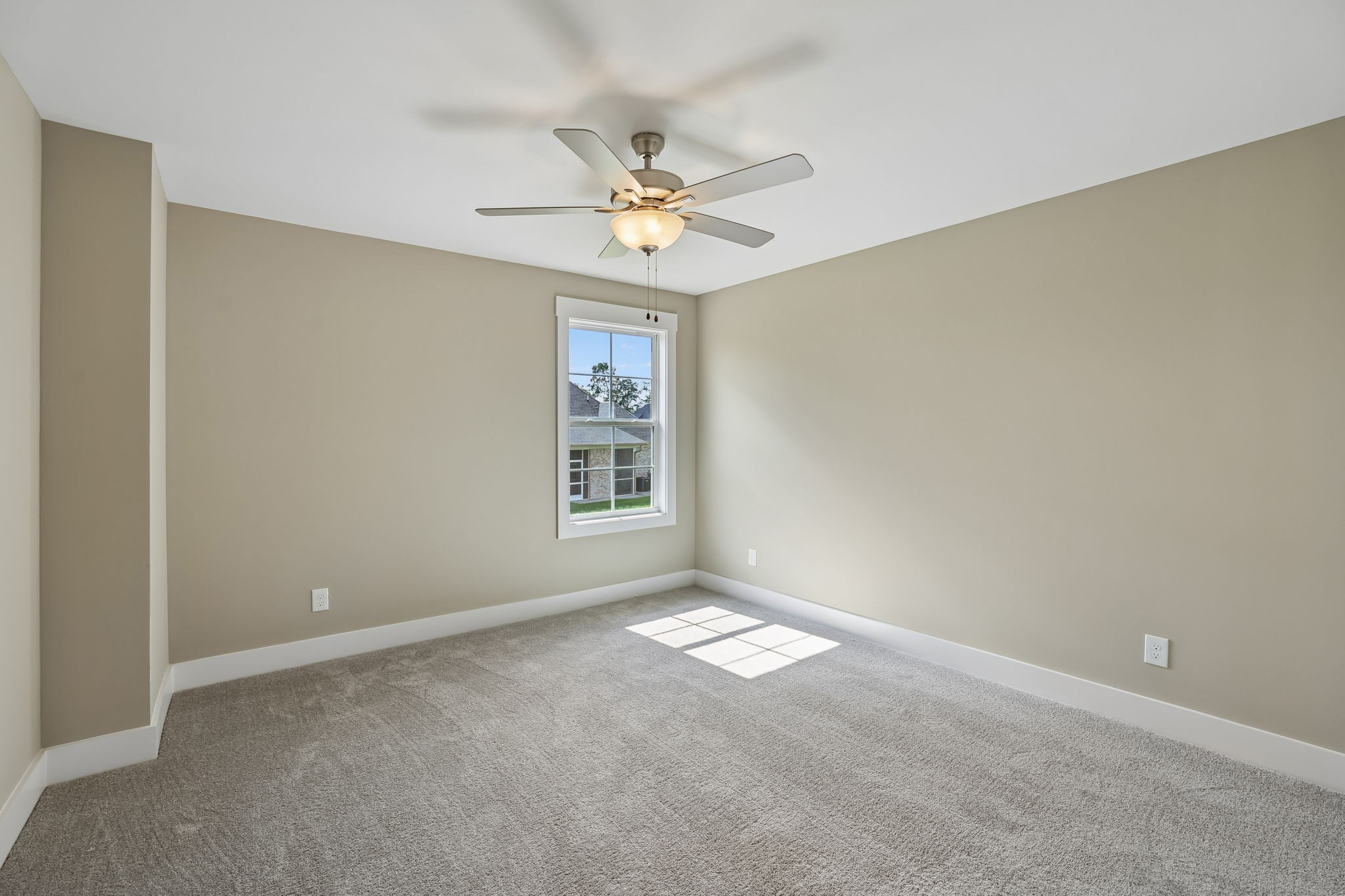 930 Stovers Glen Dr Property Photo 41