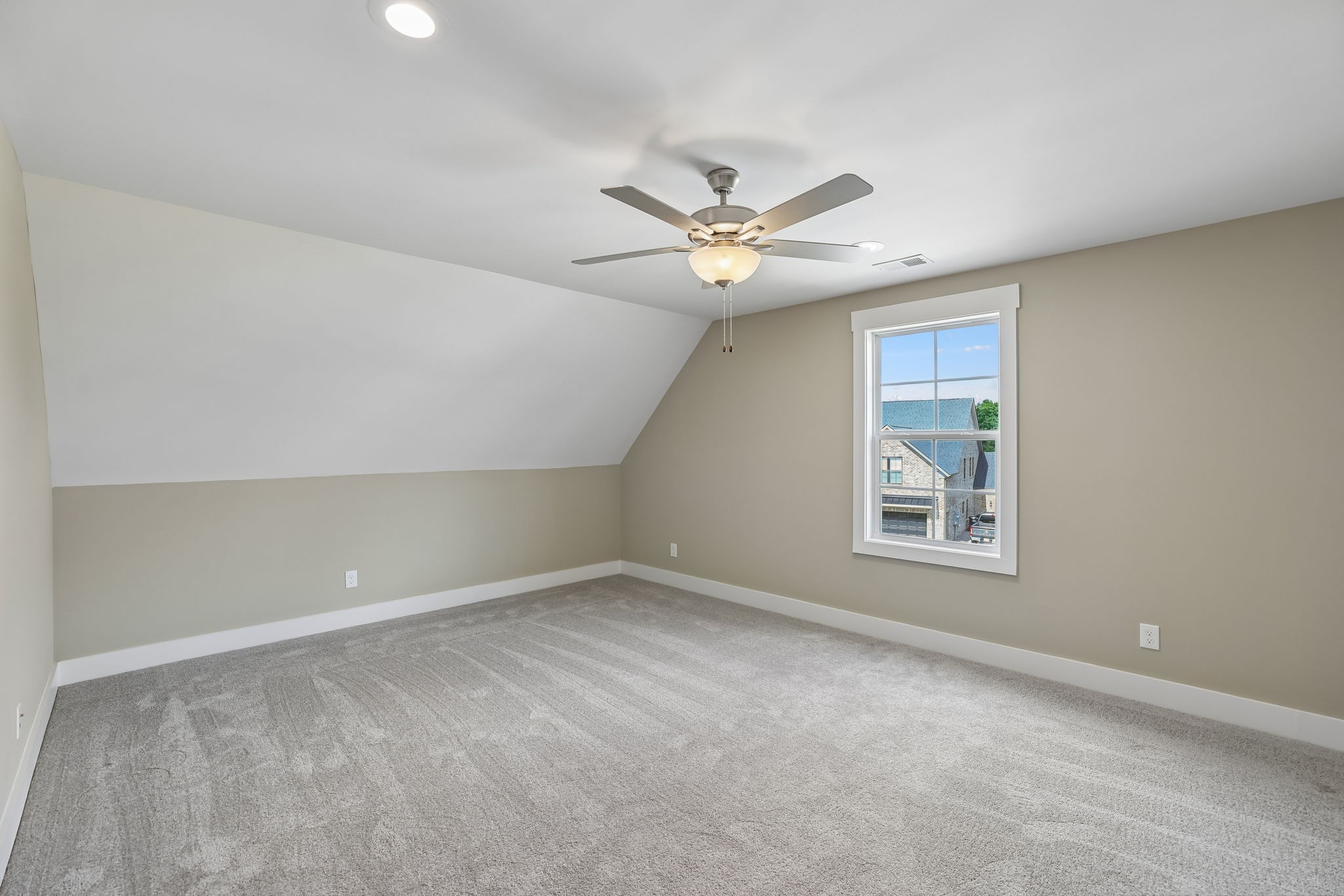 930 Stovers Glen Dr Property Photo 46