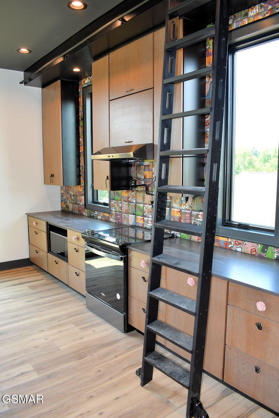 210 Granite Drive Property Photo 14
