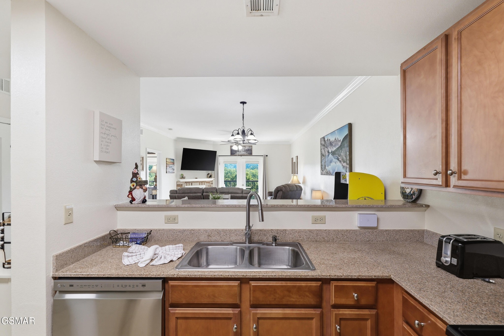 124 Plaza Drive Property Photo 10