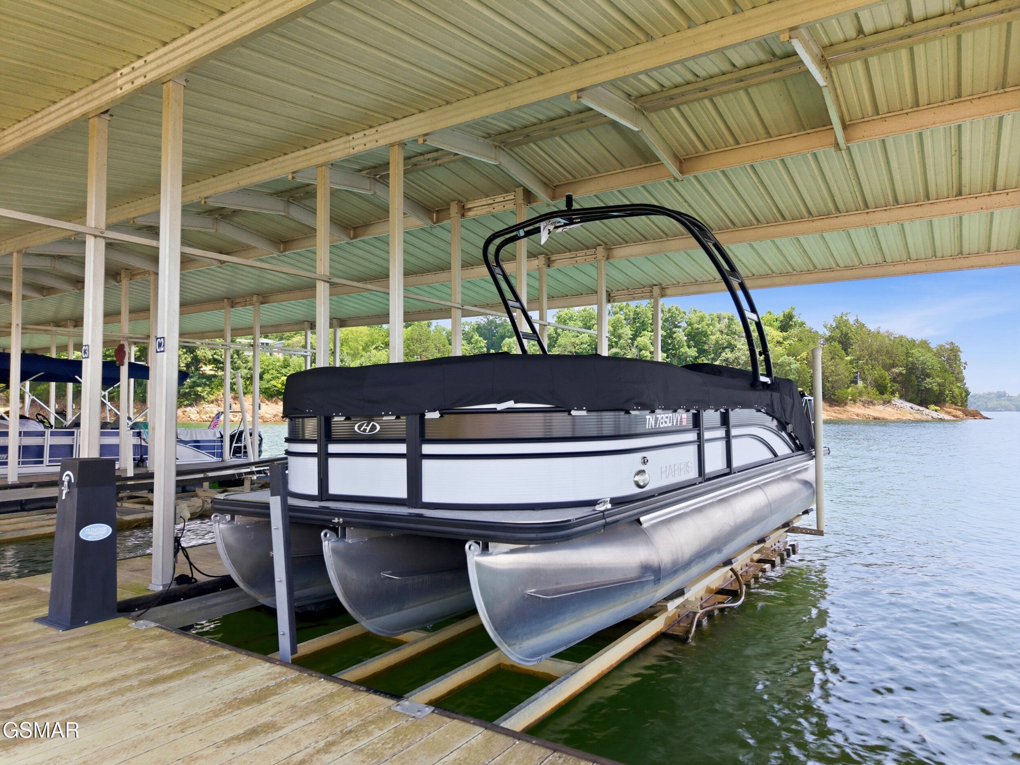 705 Waters Edge Property Photo 4