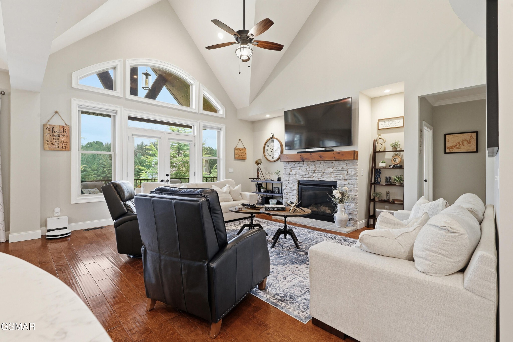 705 Waters Edge Property Photo 18