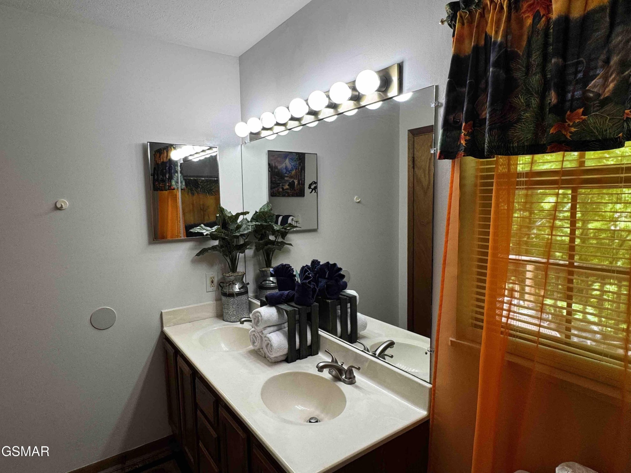 653 Oaks View Court Property Photo 23