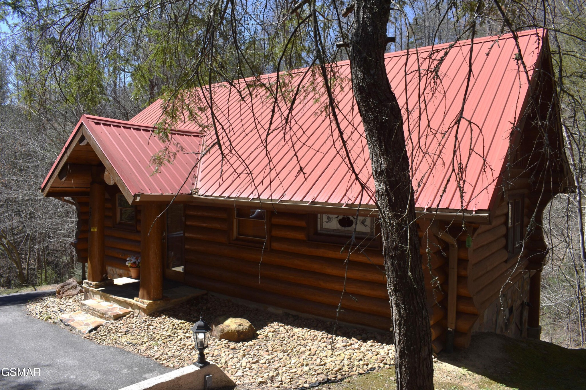 2910 Piney Ridge Way Property Photo 2
