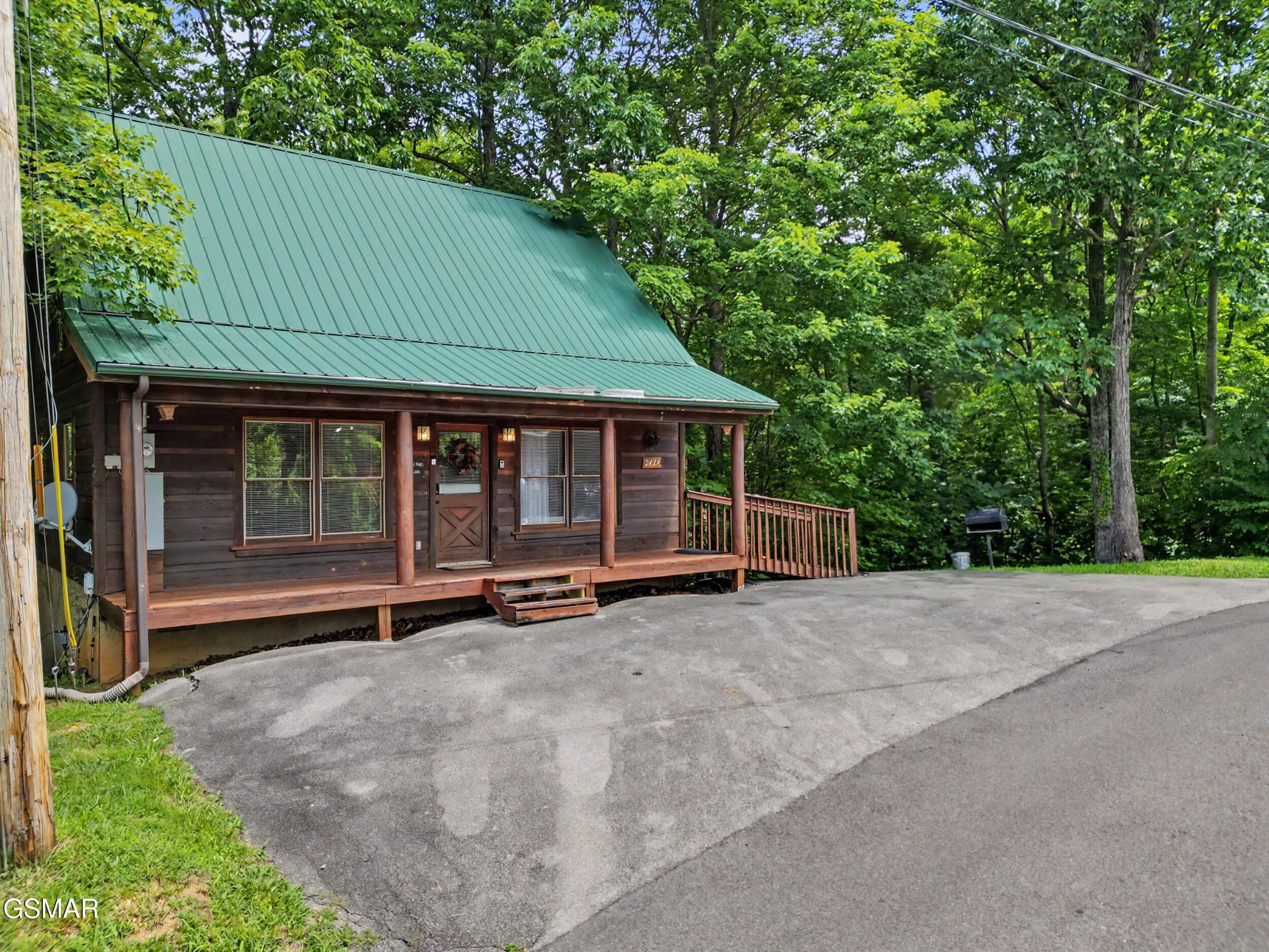 2434 N School House Gap Road Property Photo 1