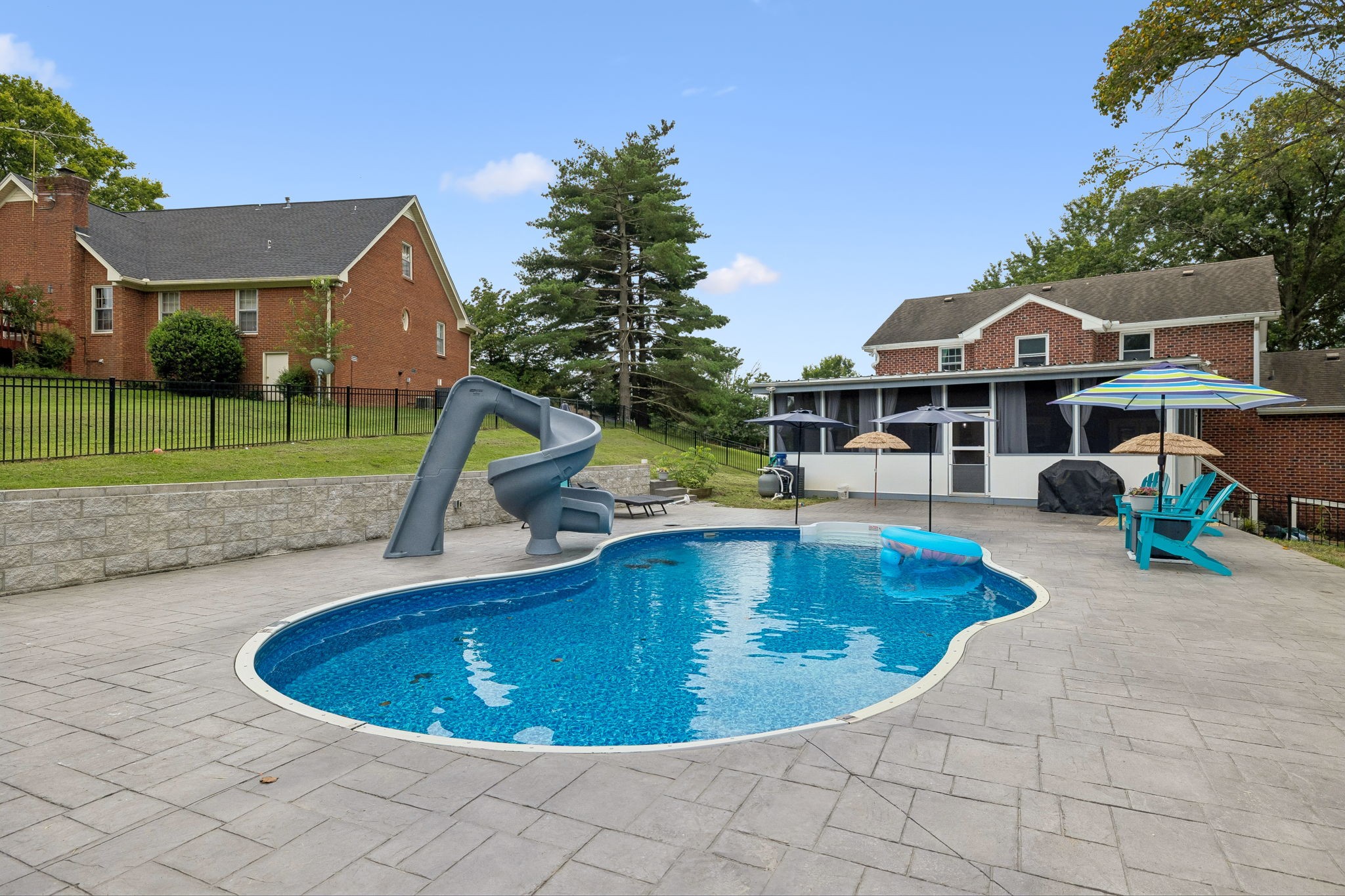 28 Noel Dr Property Photo 1