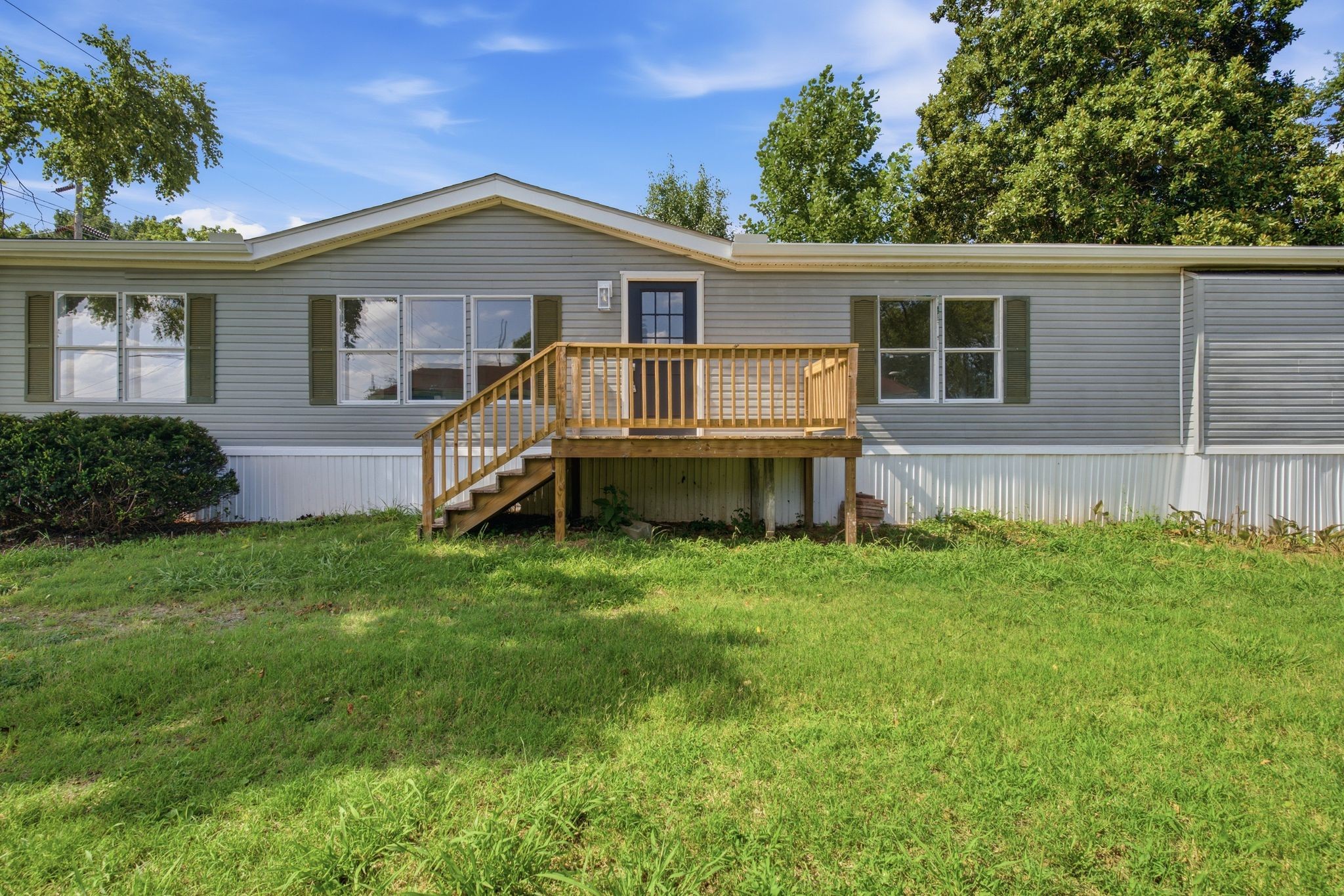 1305 Merritt St Property Photo 1