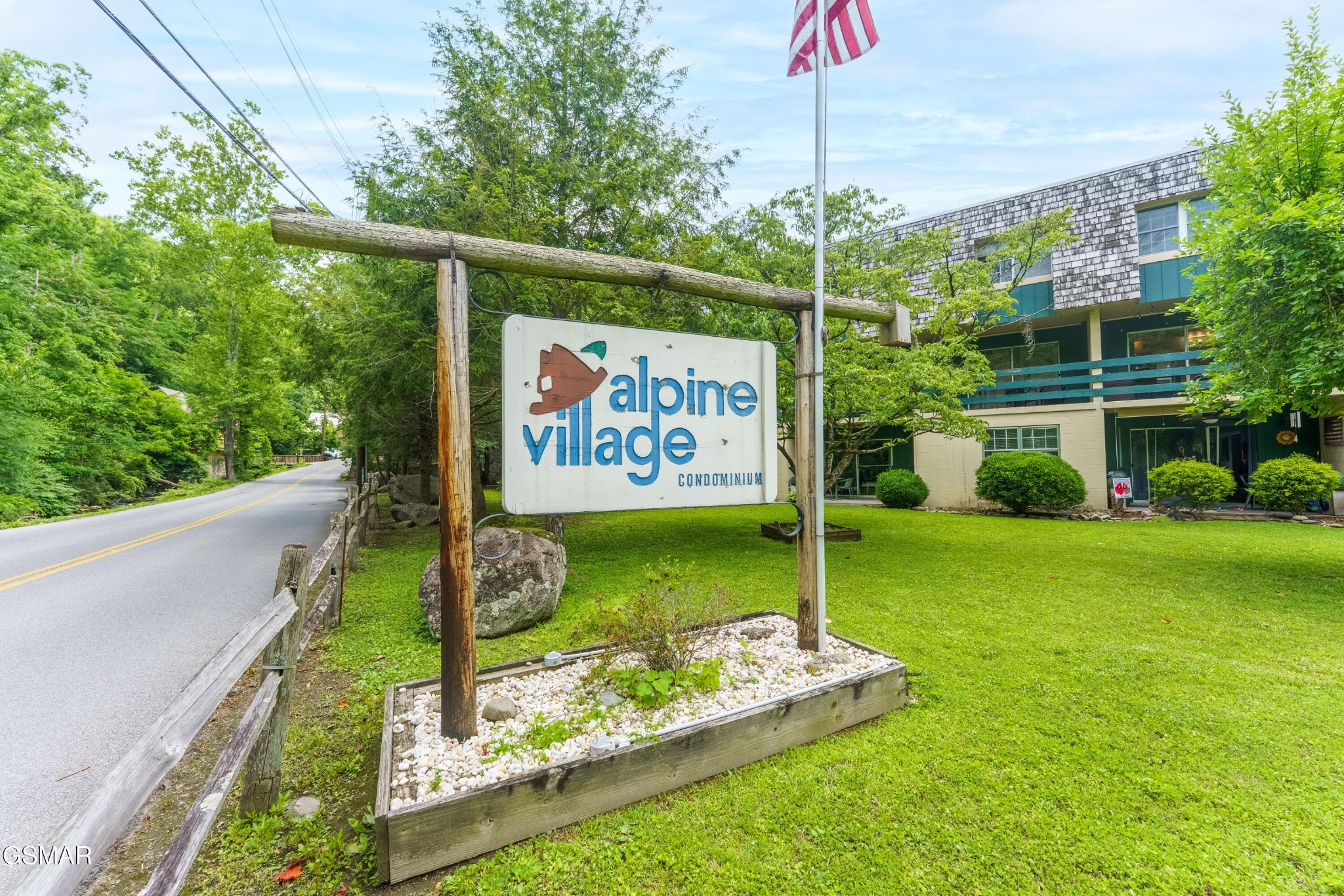260 Roaring Fork Road