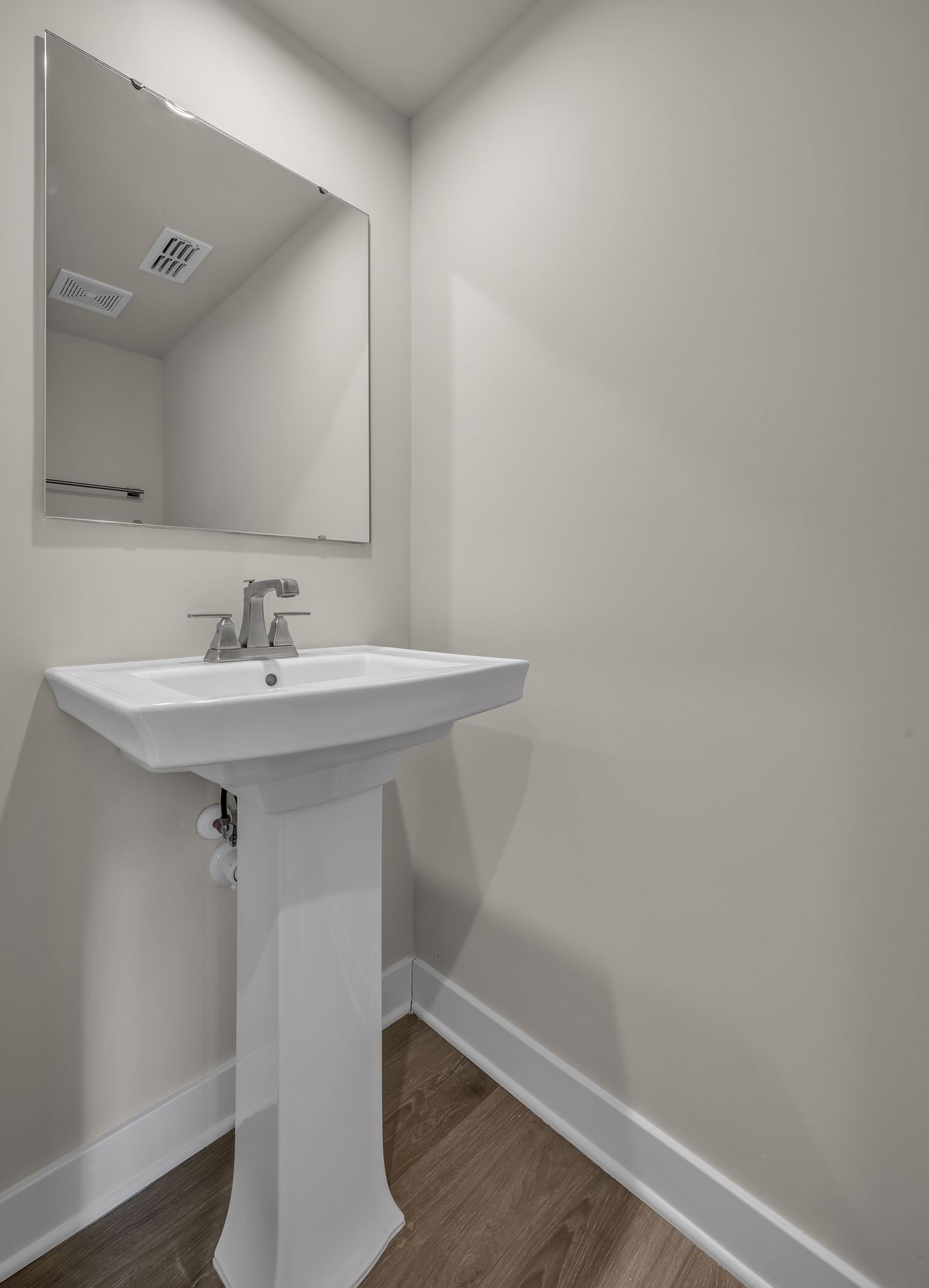 1043 Clendening Dr Property Photo 16