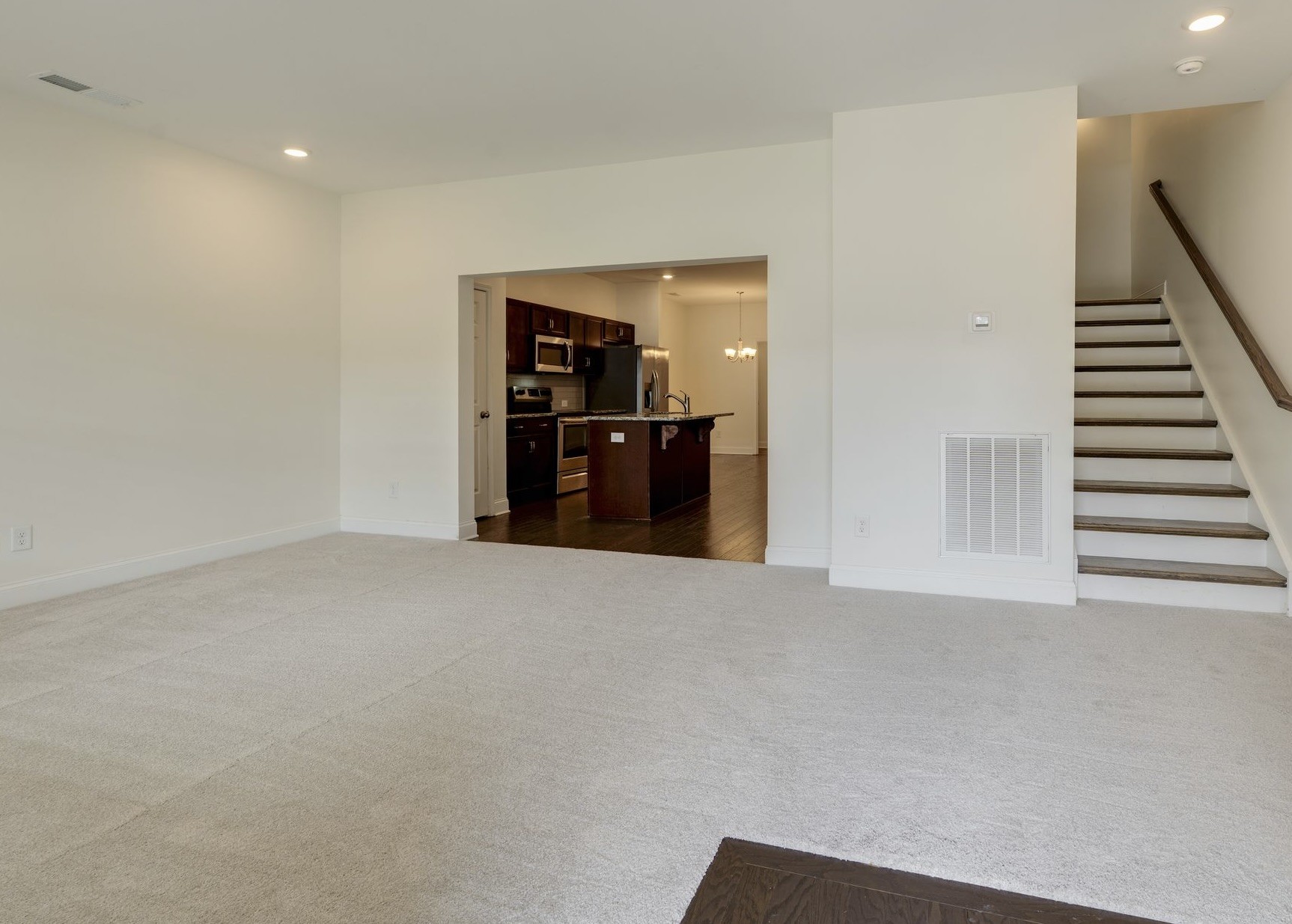 516 Tobias St Property Photo 5